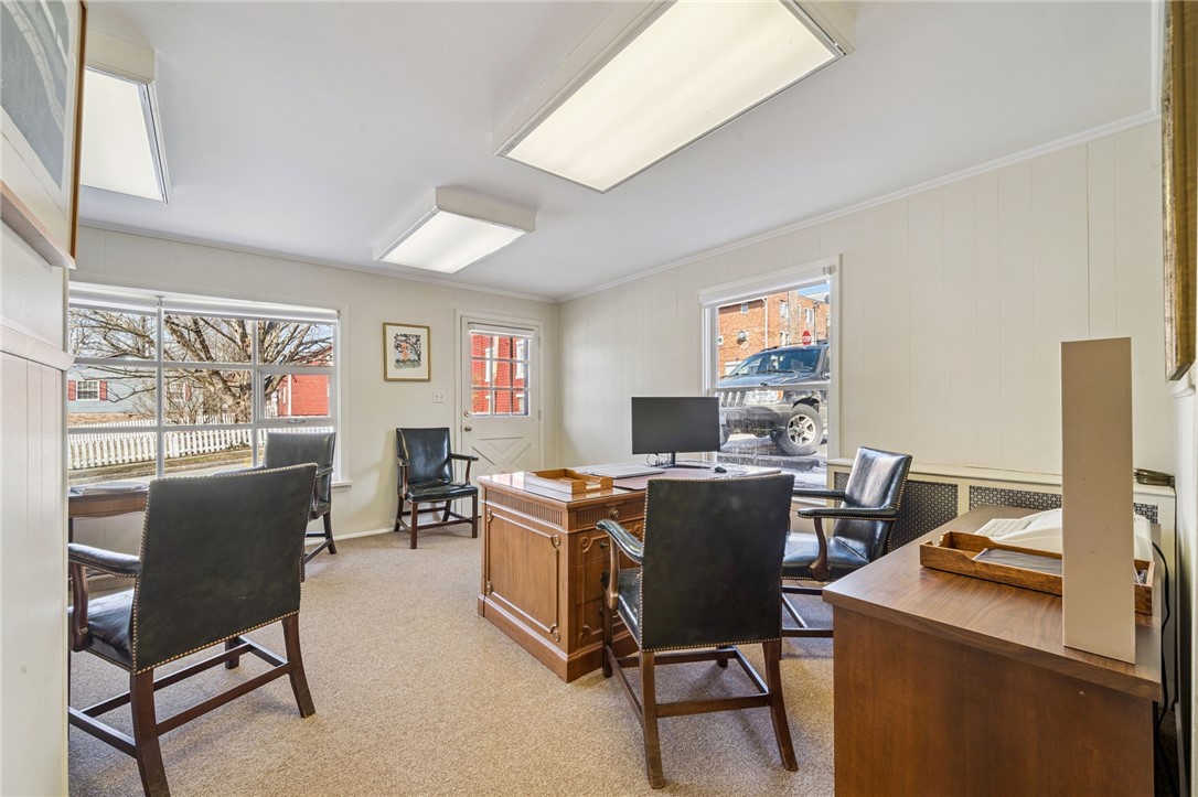 108 S Saint Clair St