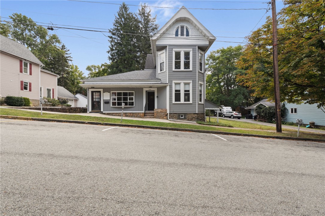 108 S Saint Clair St