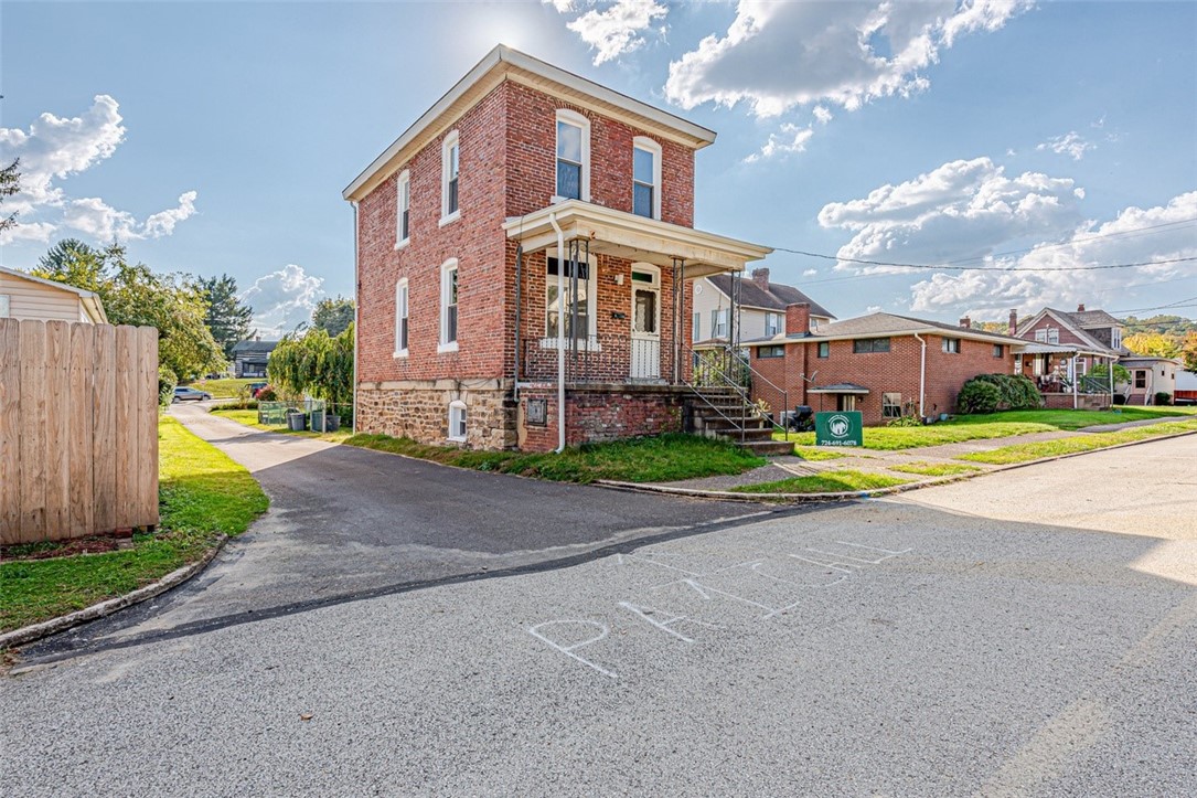 212 Penn St