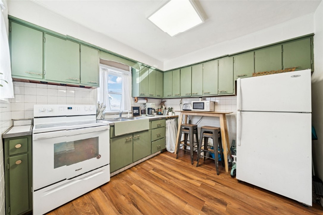 2333 Long St