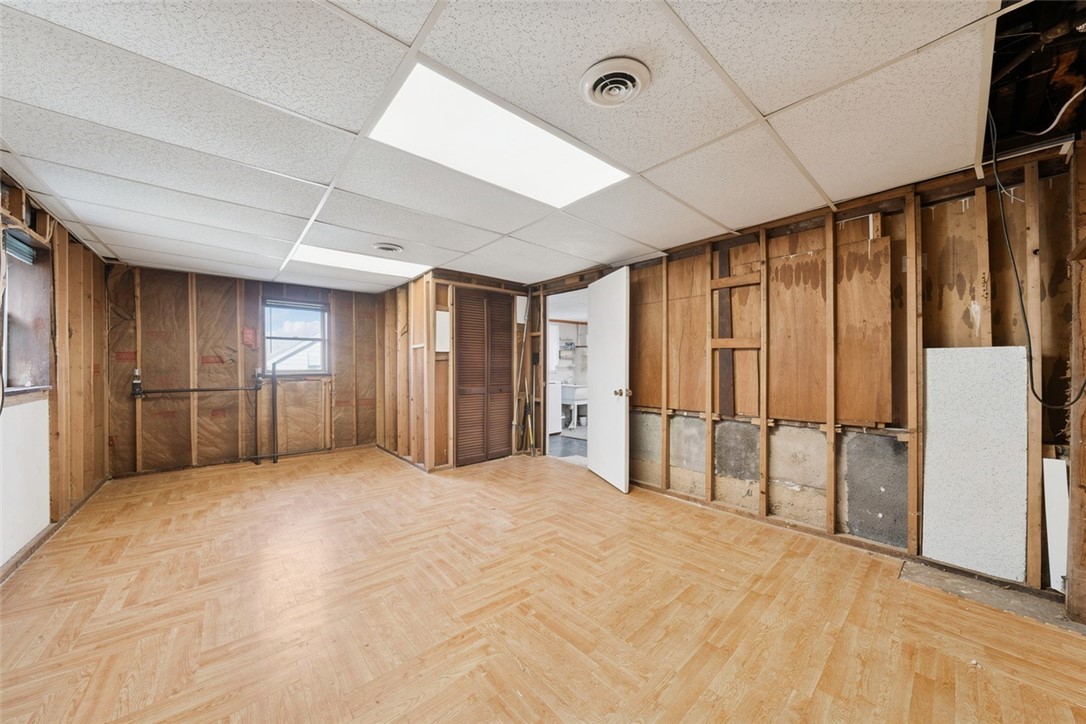 2333 Long St