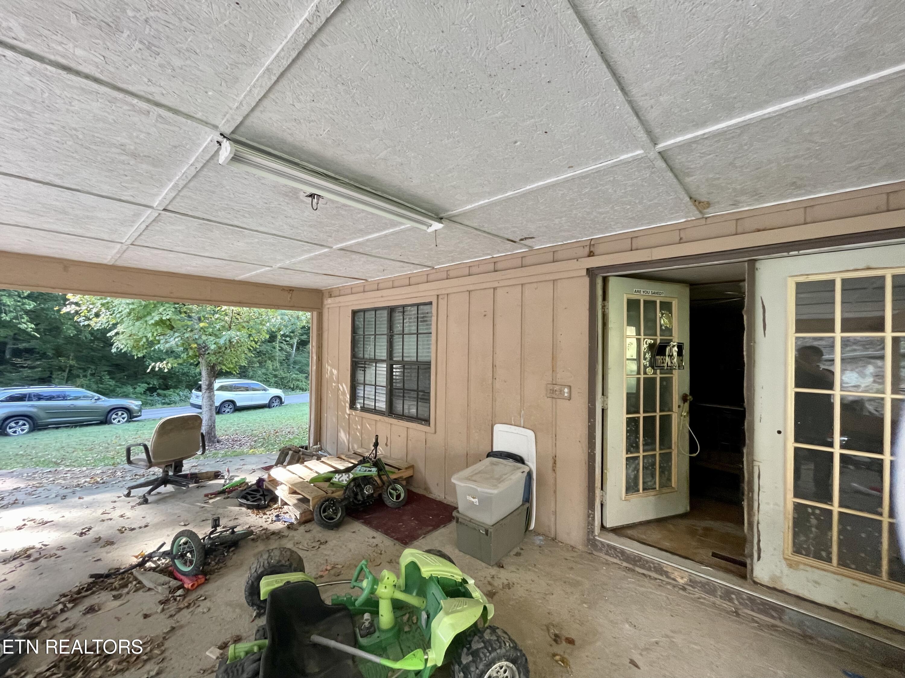 245 N Dark Hollow Rd N Rd