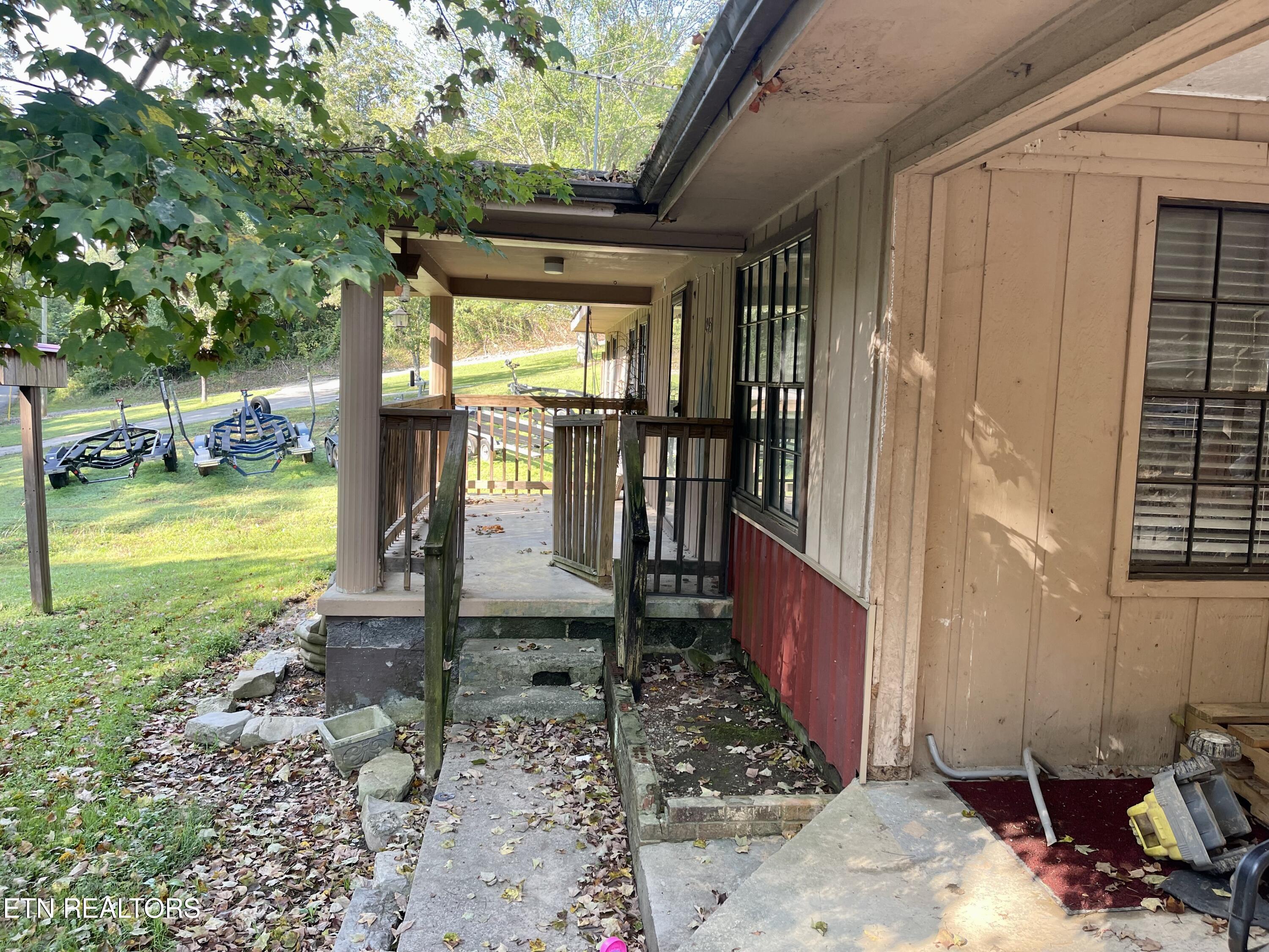 245 N Dark Hollow Rd N Rd