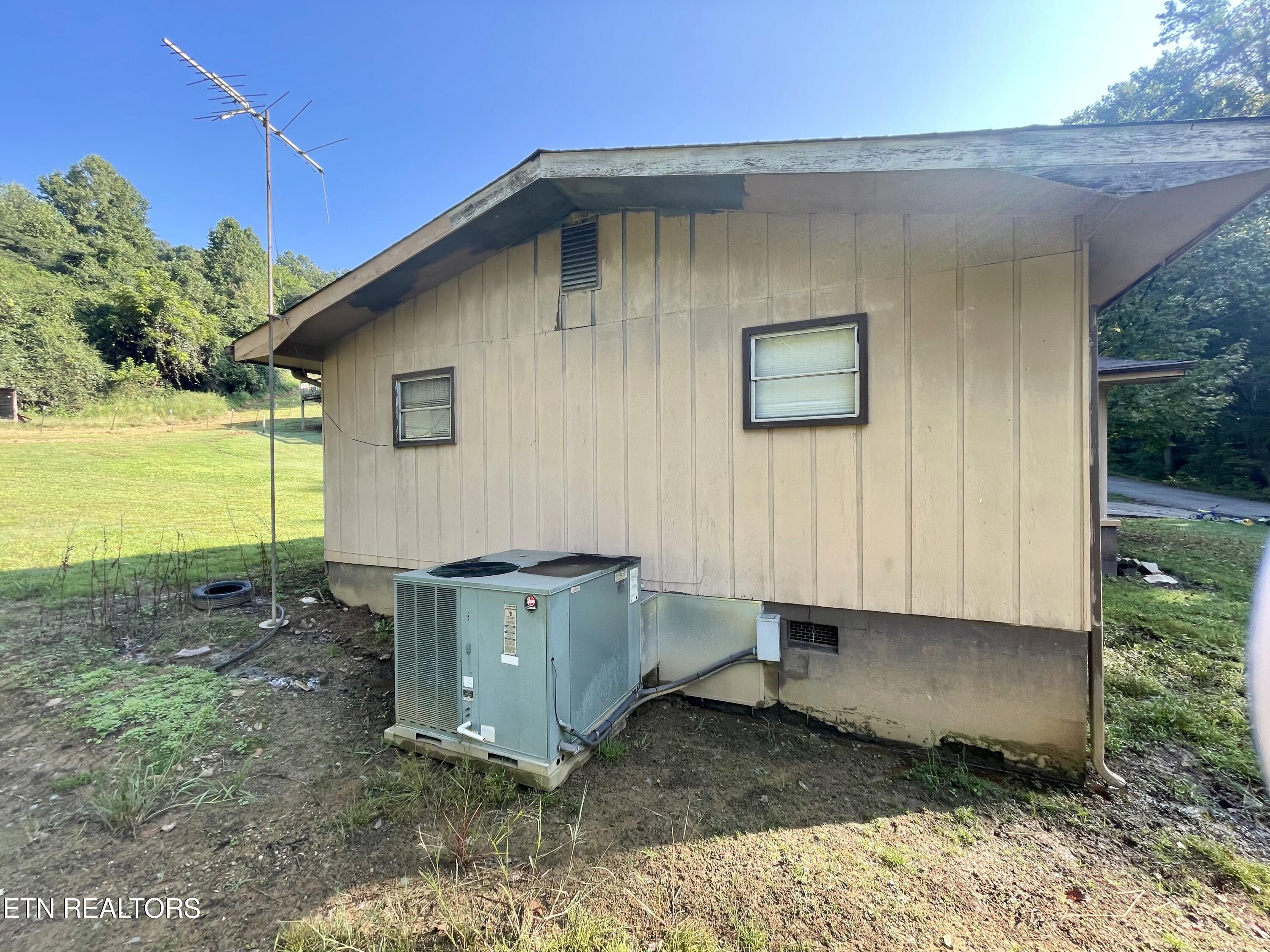 245 N Dark Hollow Rd N Rd