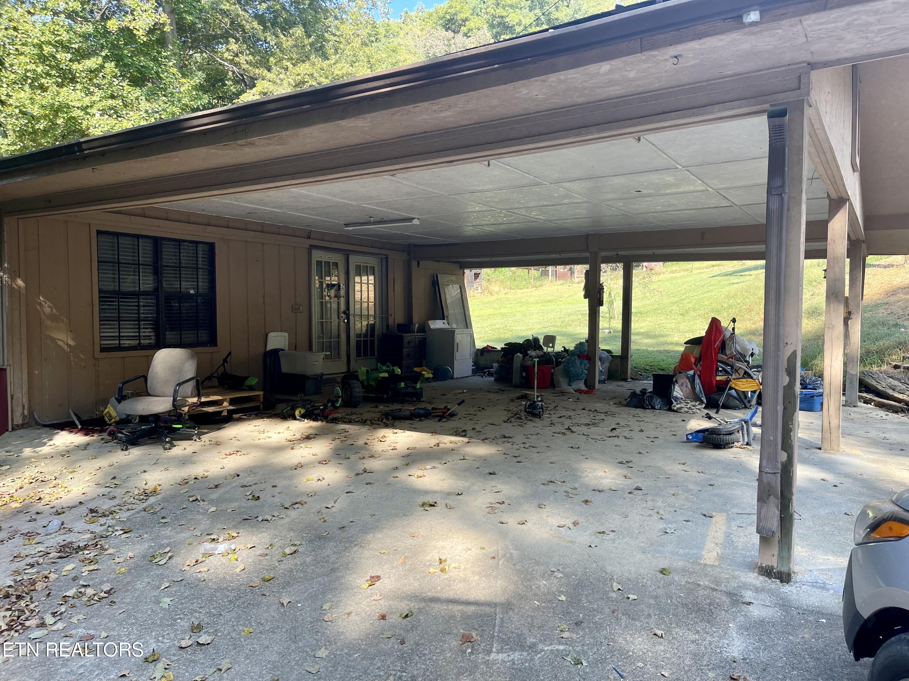 245 N Dark Hollow Rd N Rd