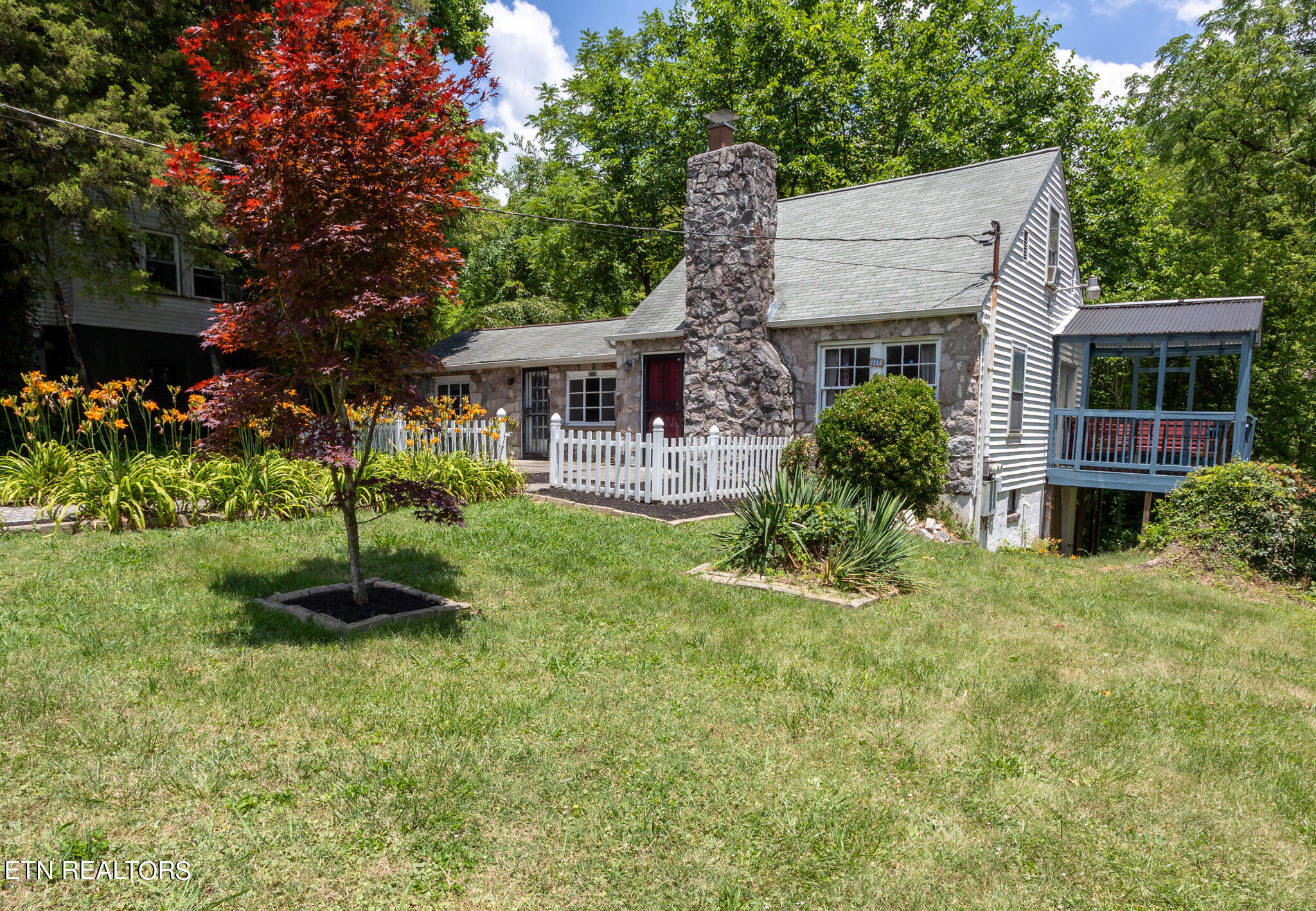 222 Hidell Rd