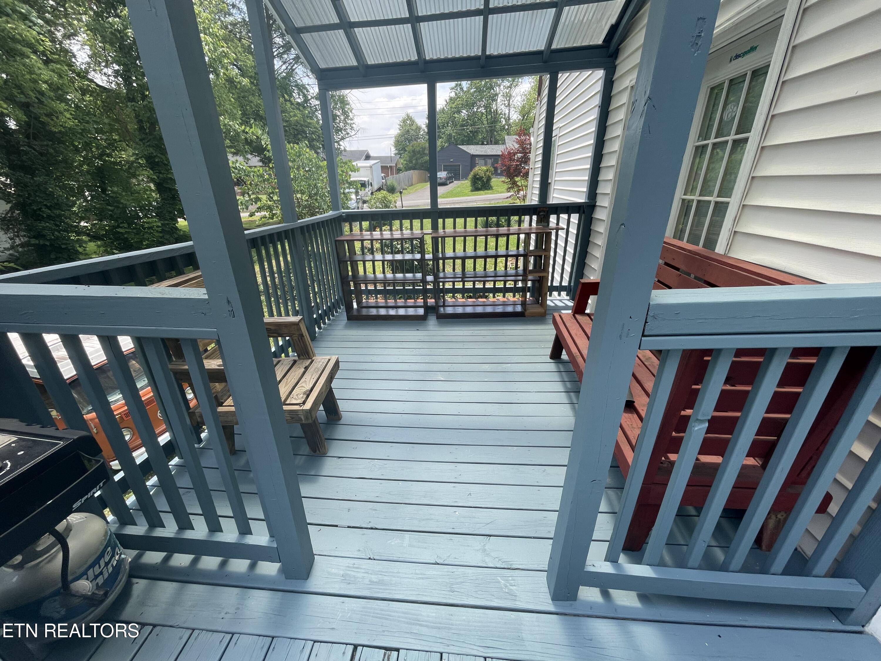 222 Hidell Rd