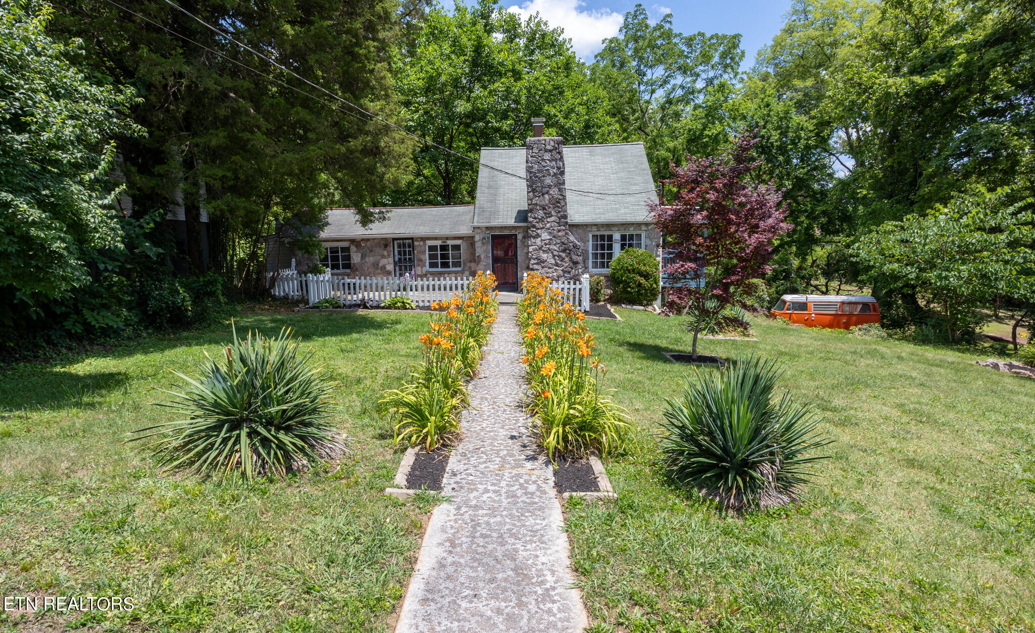 222 Hidell Rd