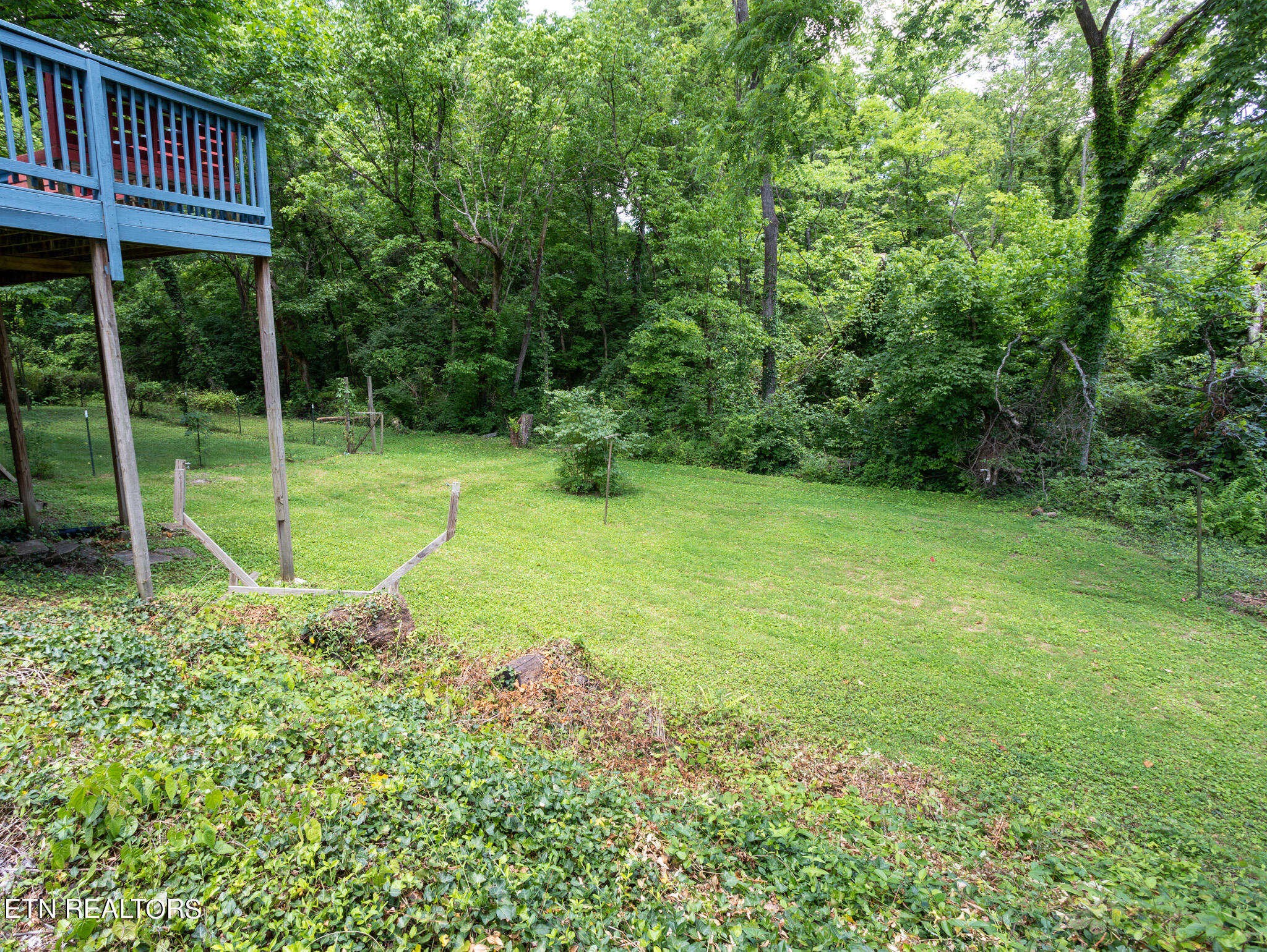 222 Hidell Rd