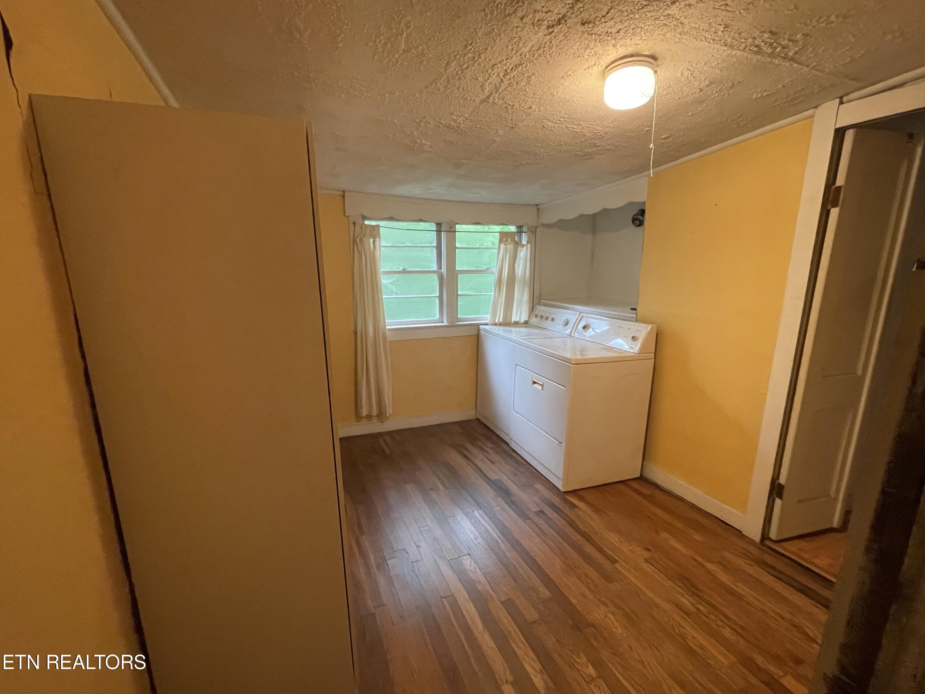 222 Hidell Rd