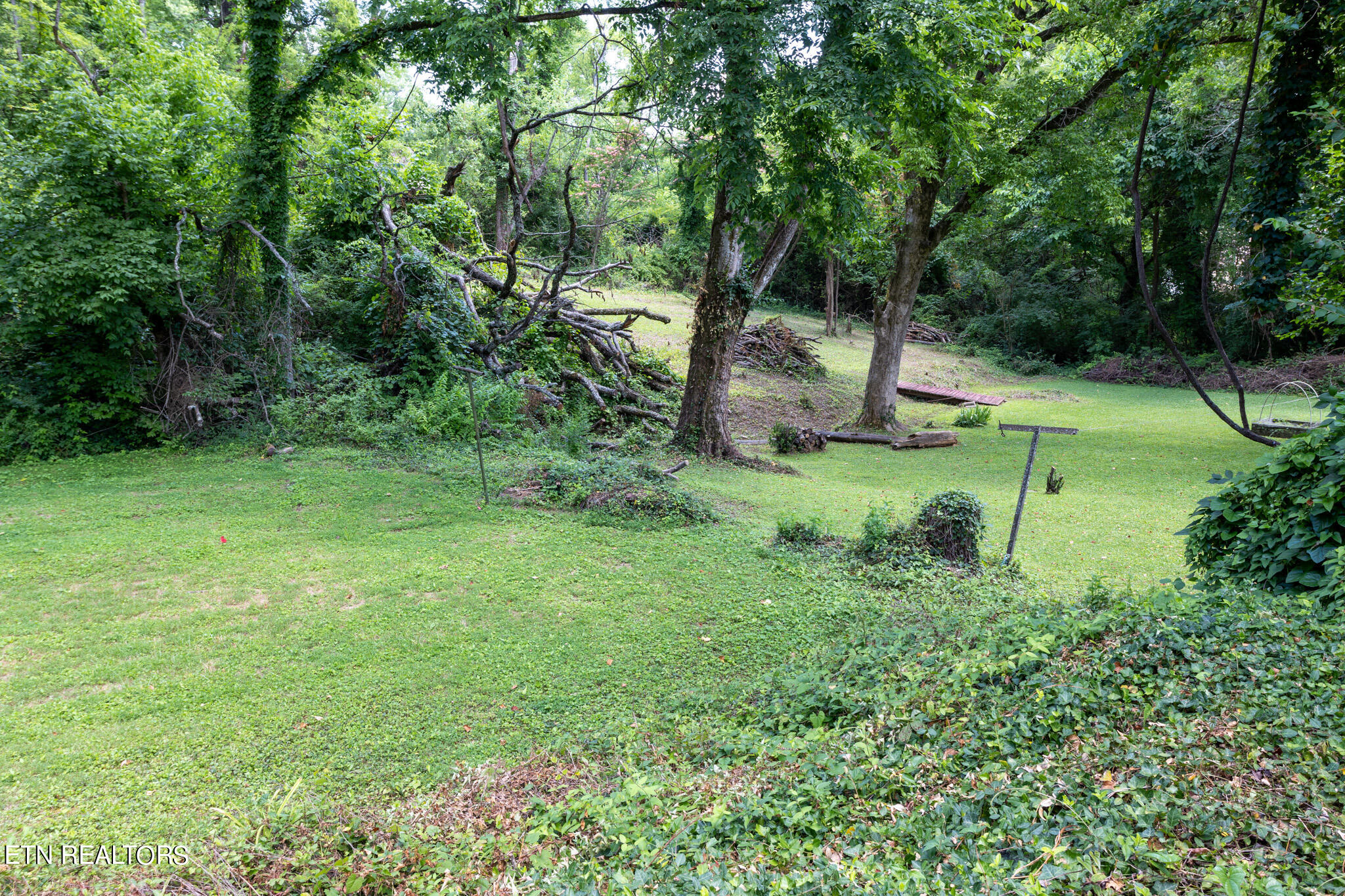 222 Hidell Rd
