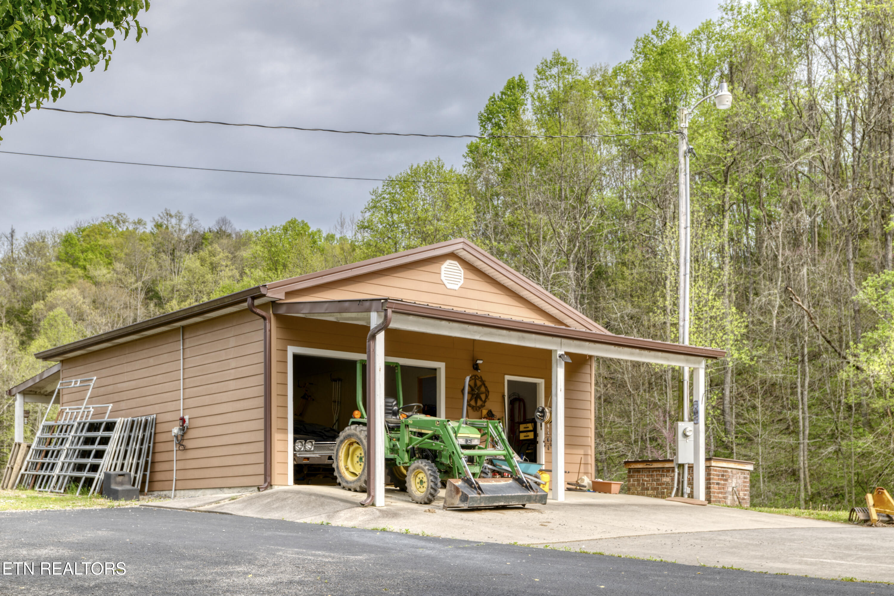 2226 Holt Town Rd