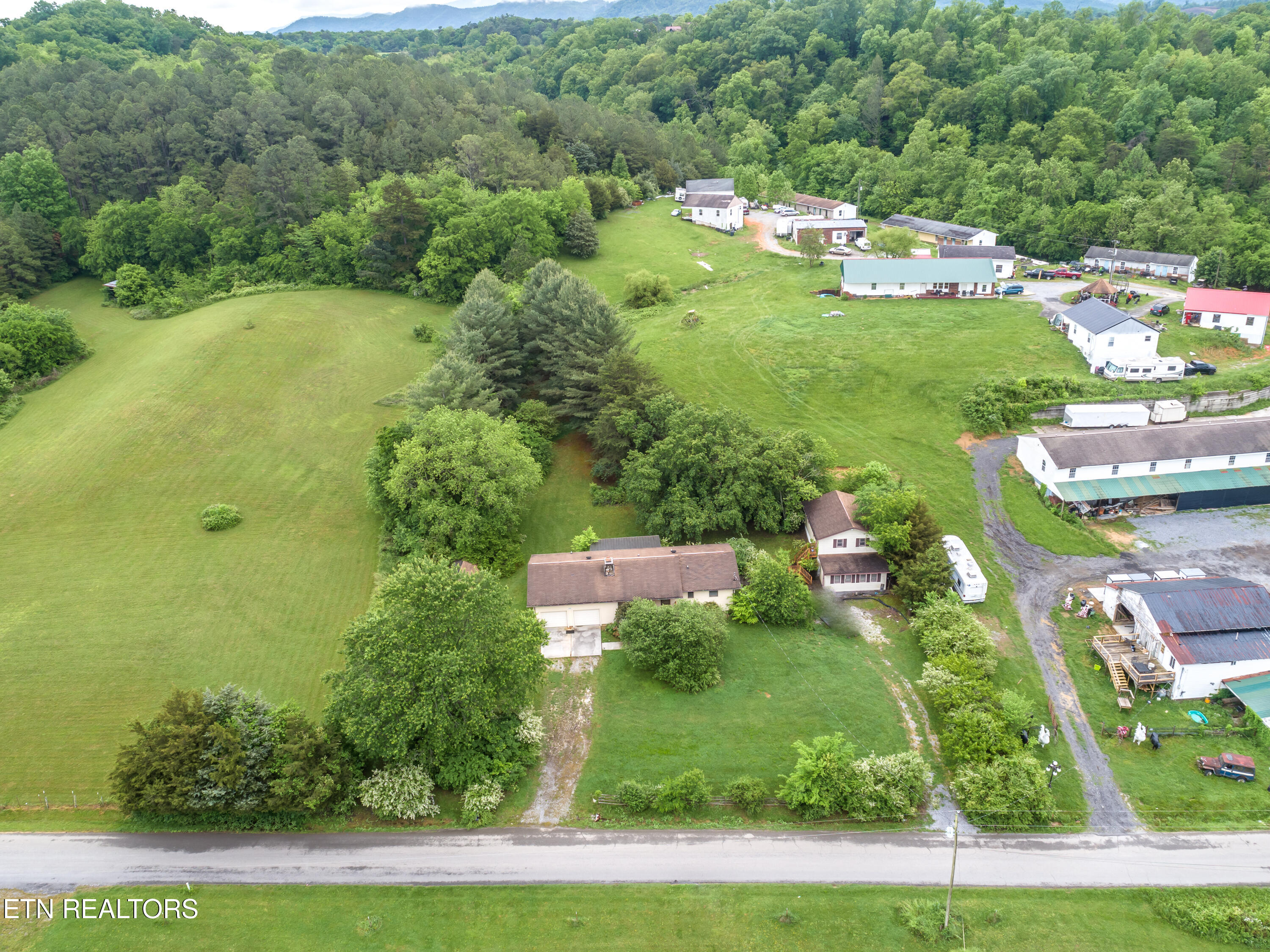 375 Rainbow Rd