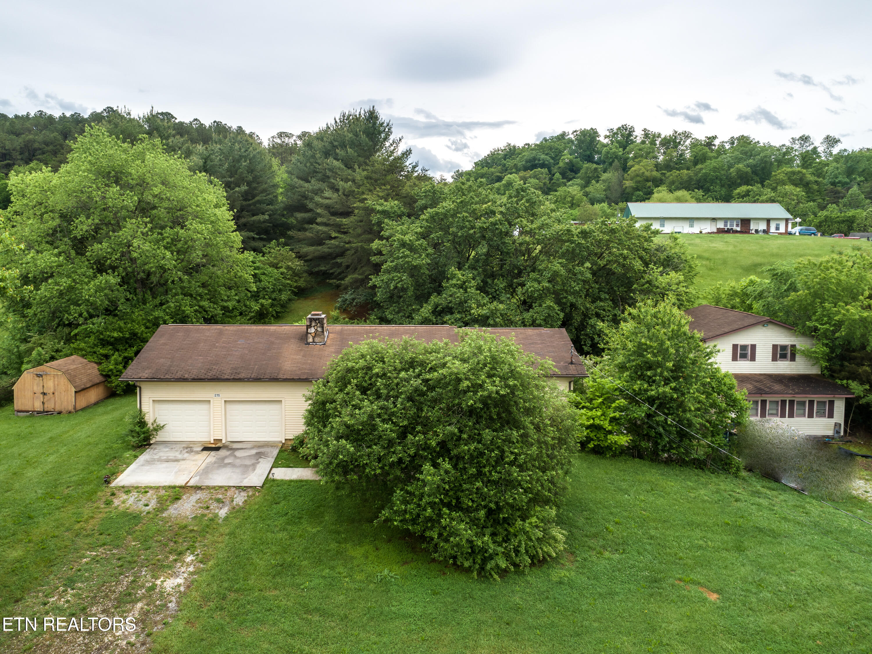 375 Rainbow Rd