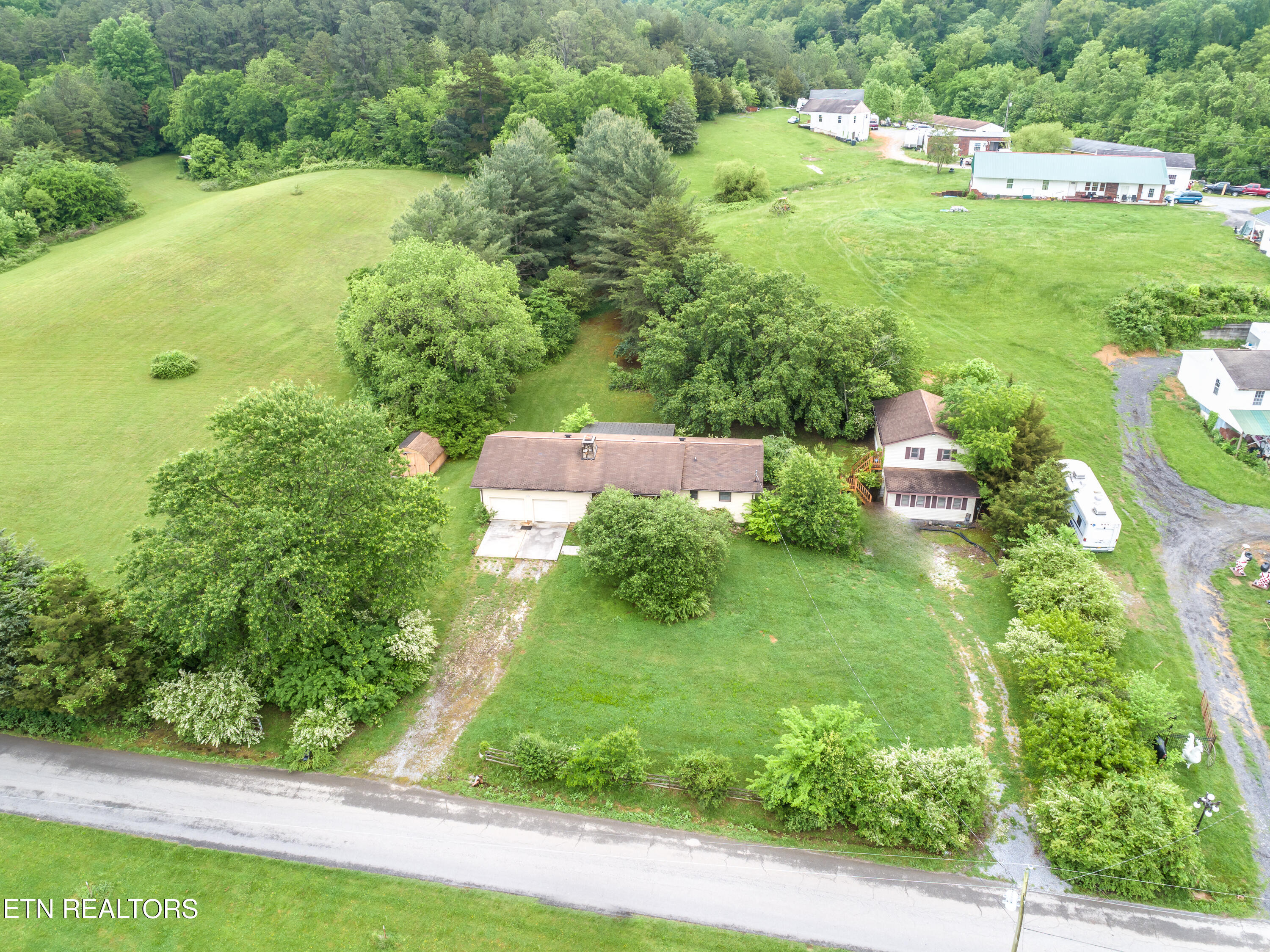375 Rainbow Rd