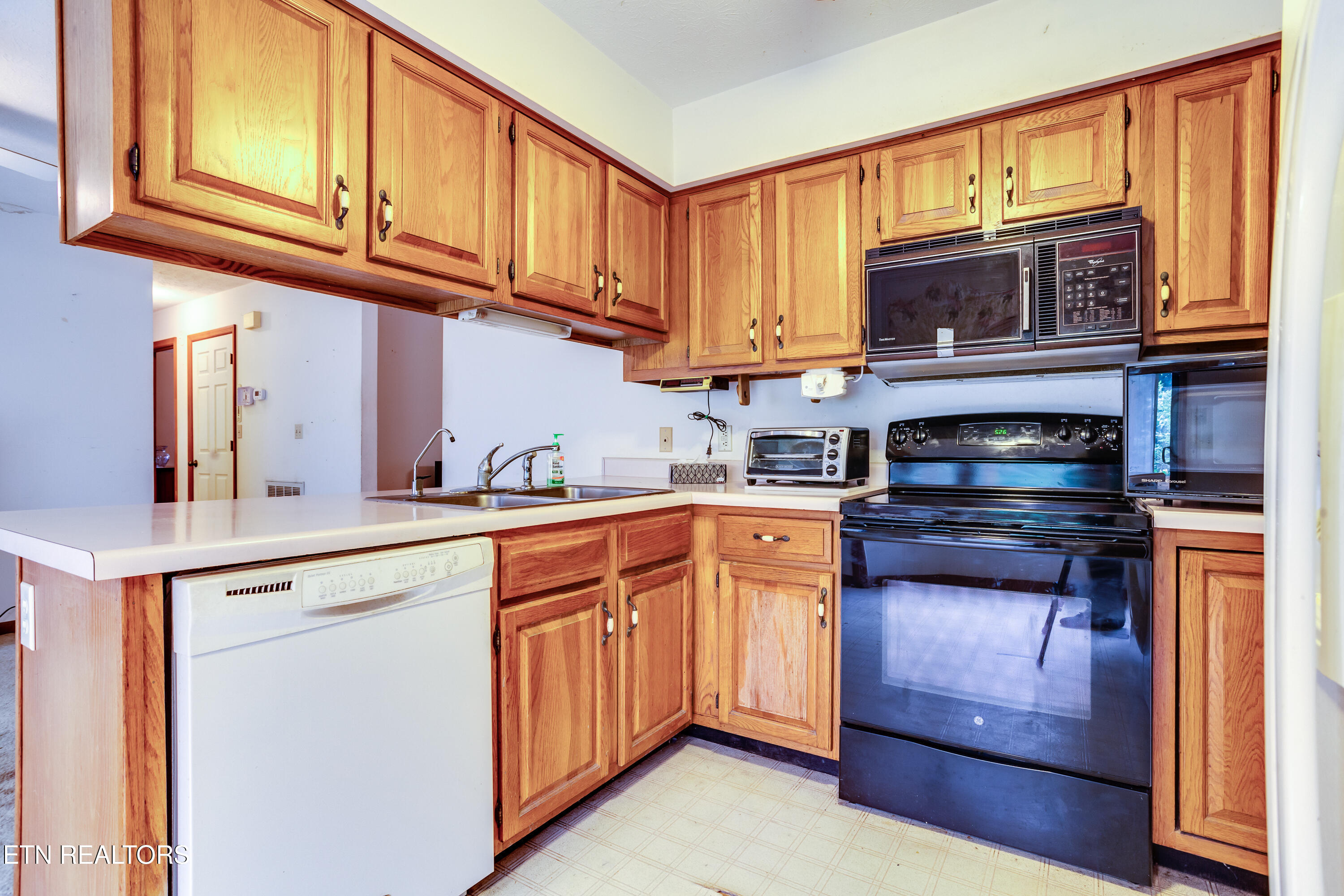375 Rainbow Rd