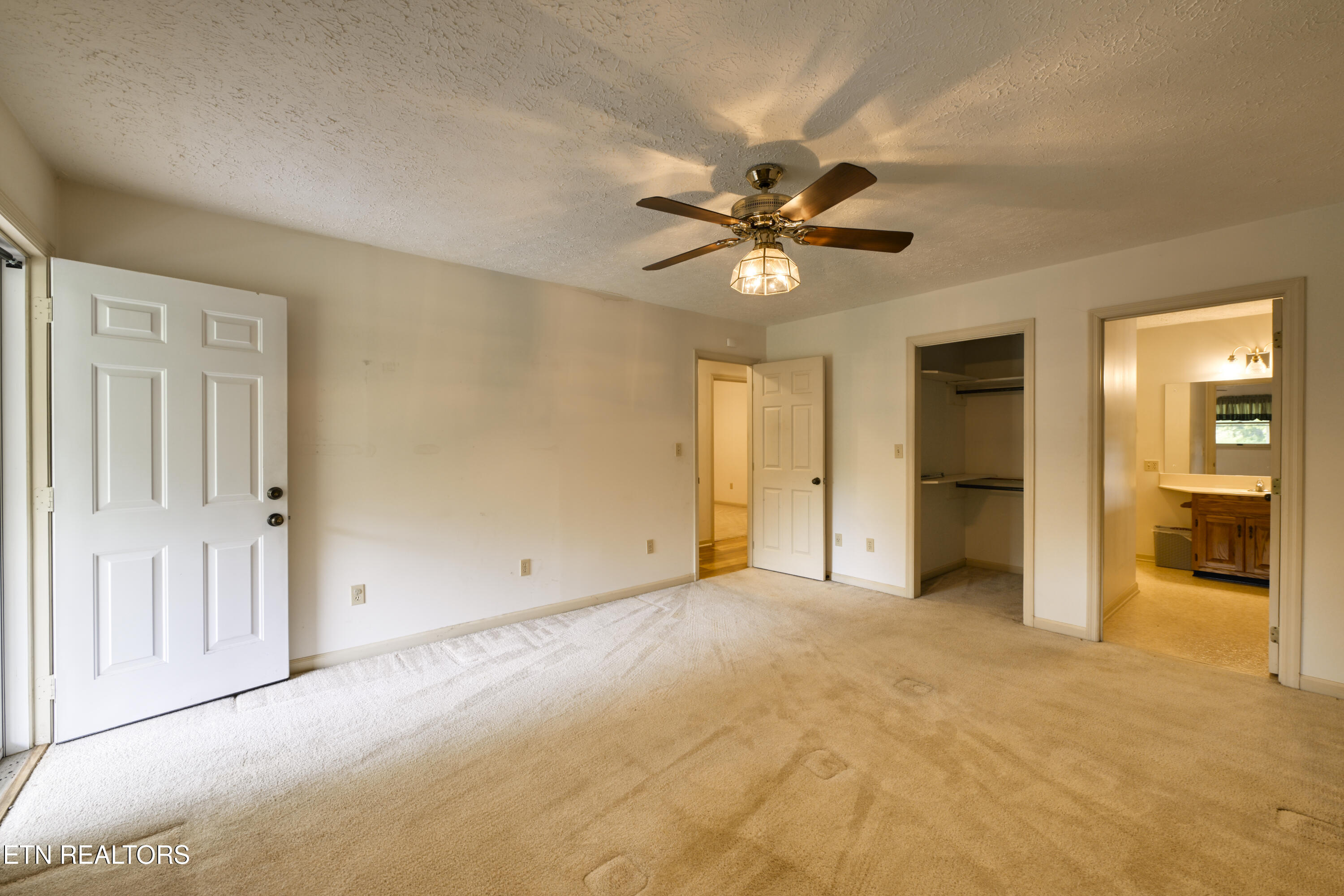609 Lane Hollow Rd
