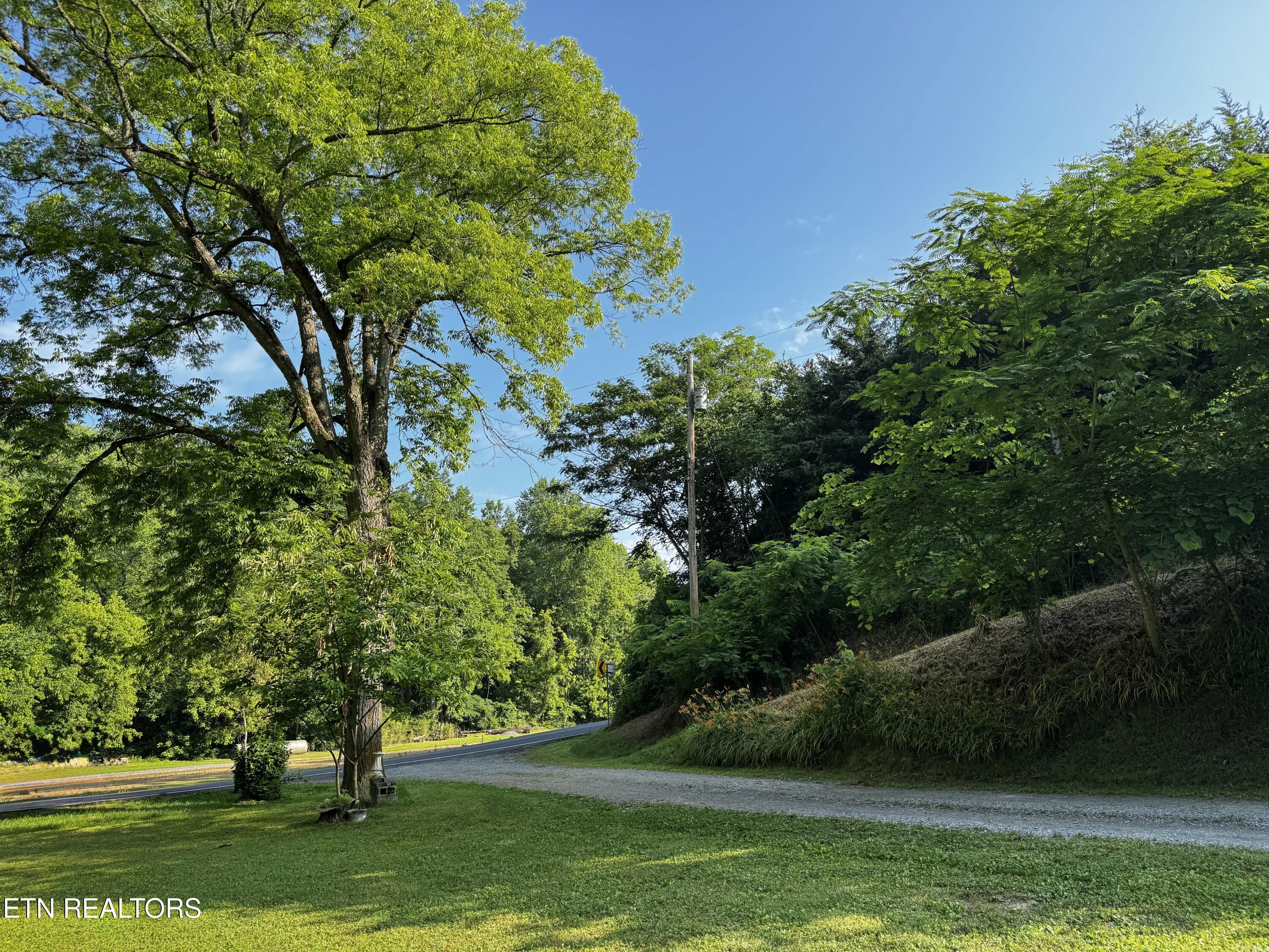 609 Lane Hollow Rd