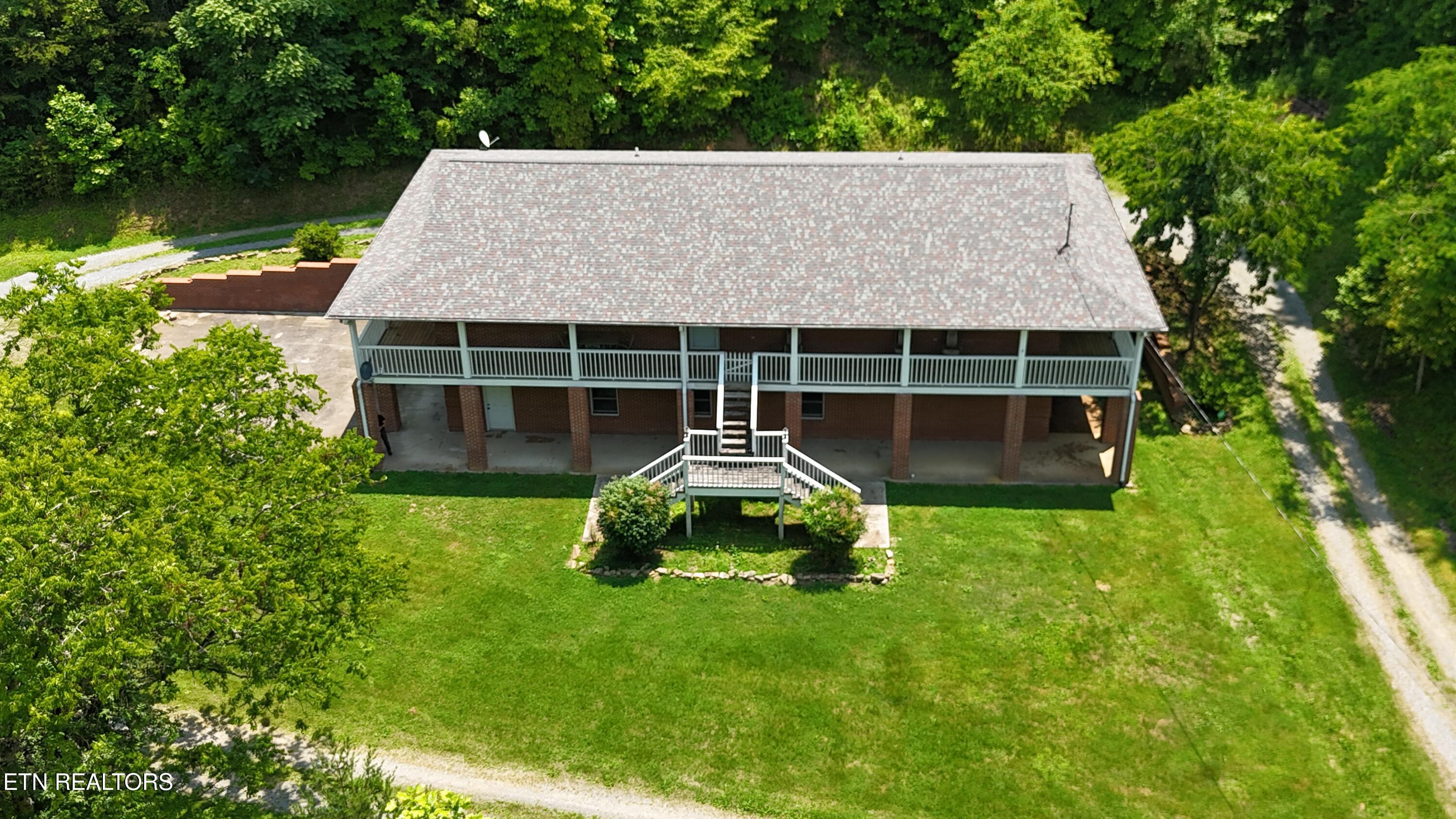 609 Lane Hollow Rd