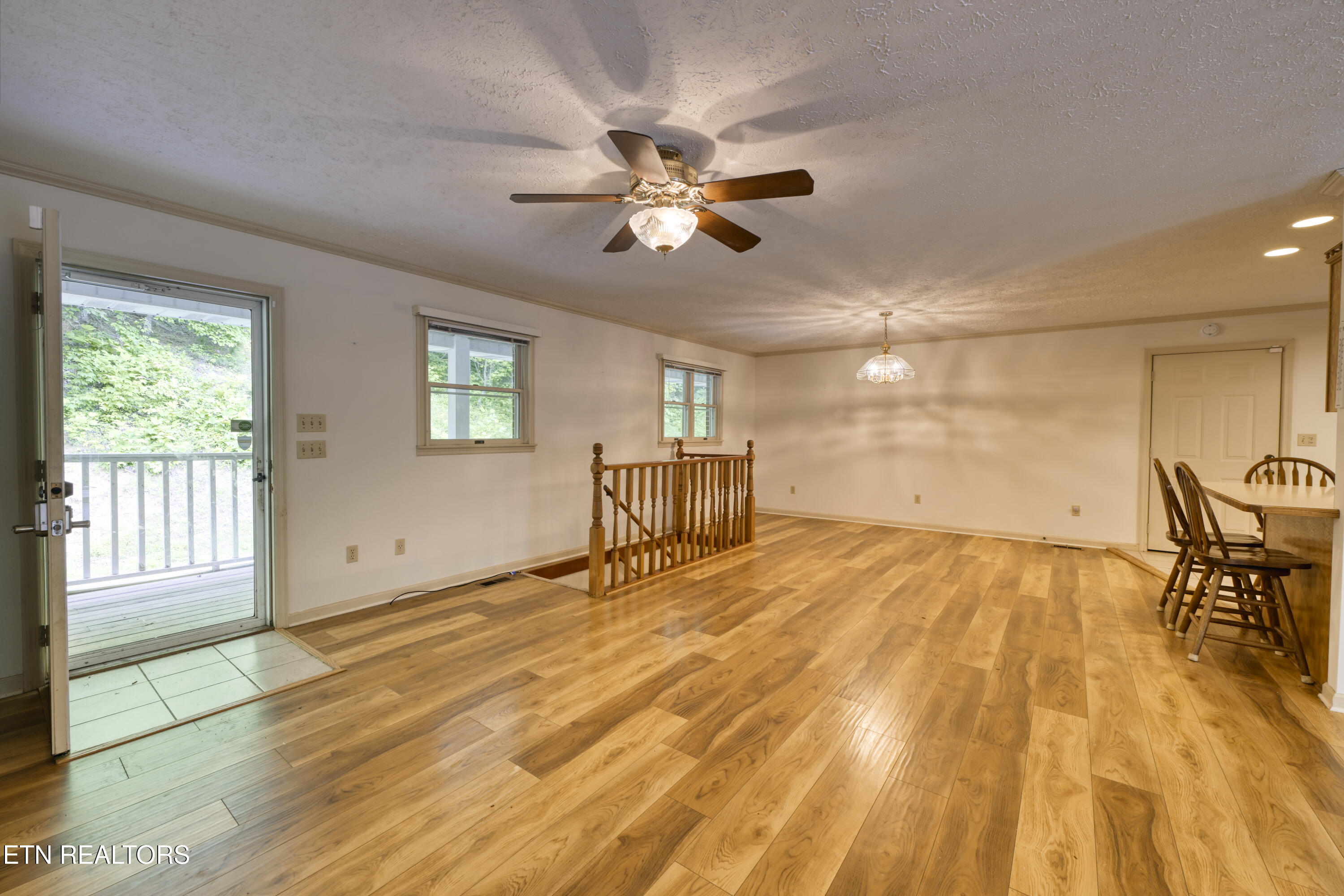 609 Lane Hollow Rd