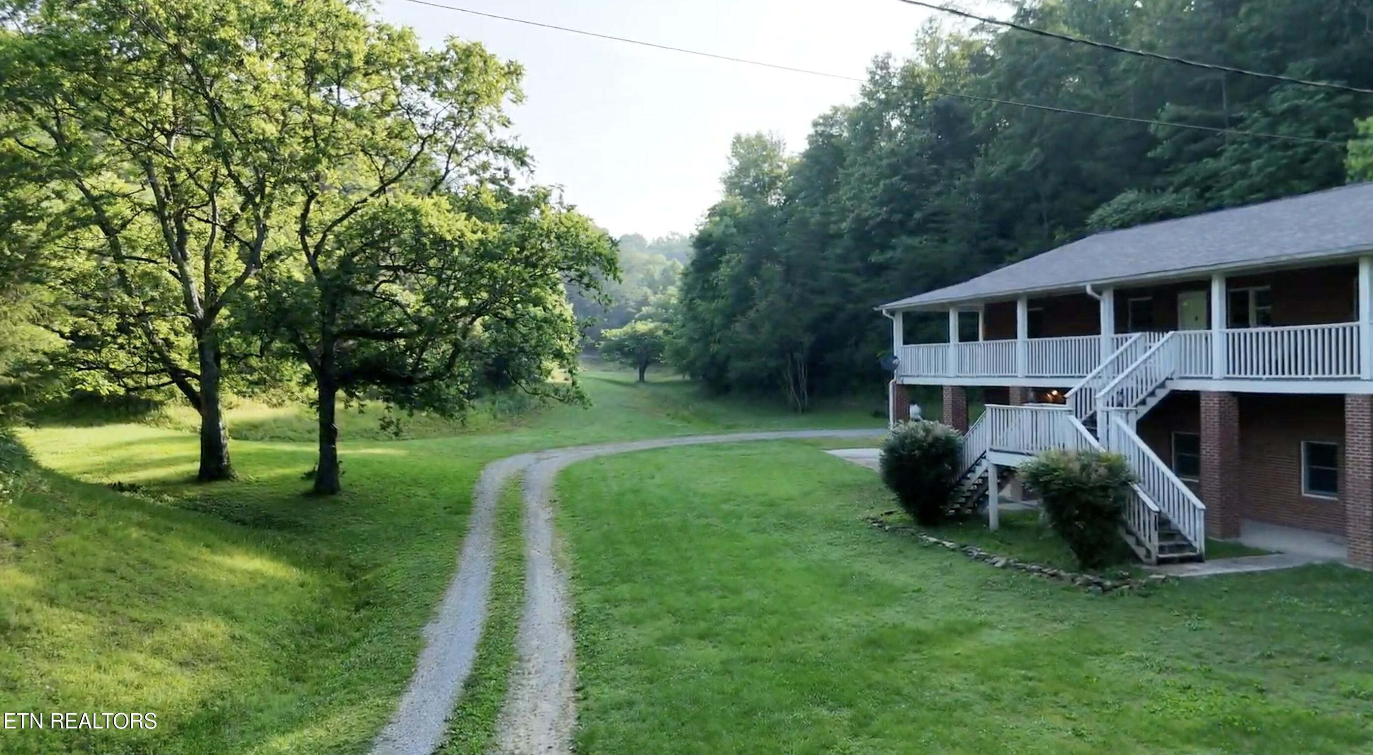 609 Lane Hollow Rd