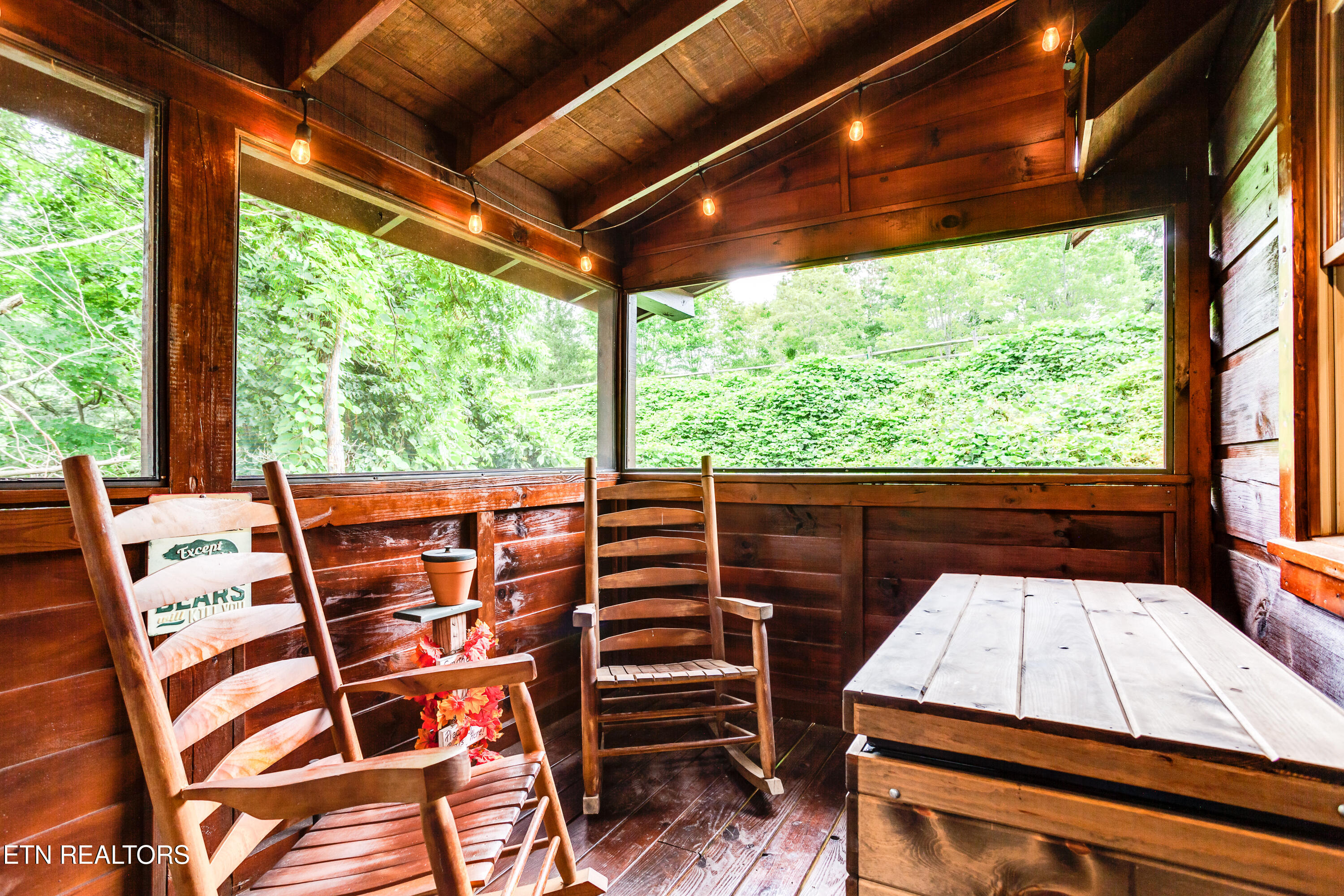 502 Chickasaw Gap Way