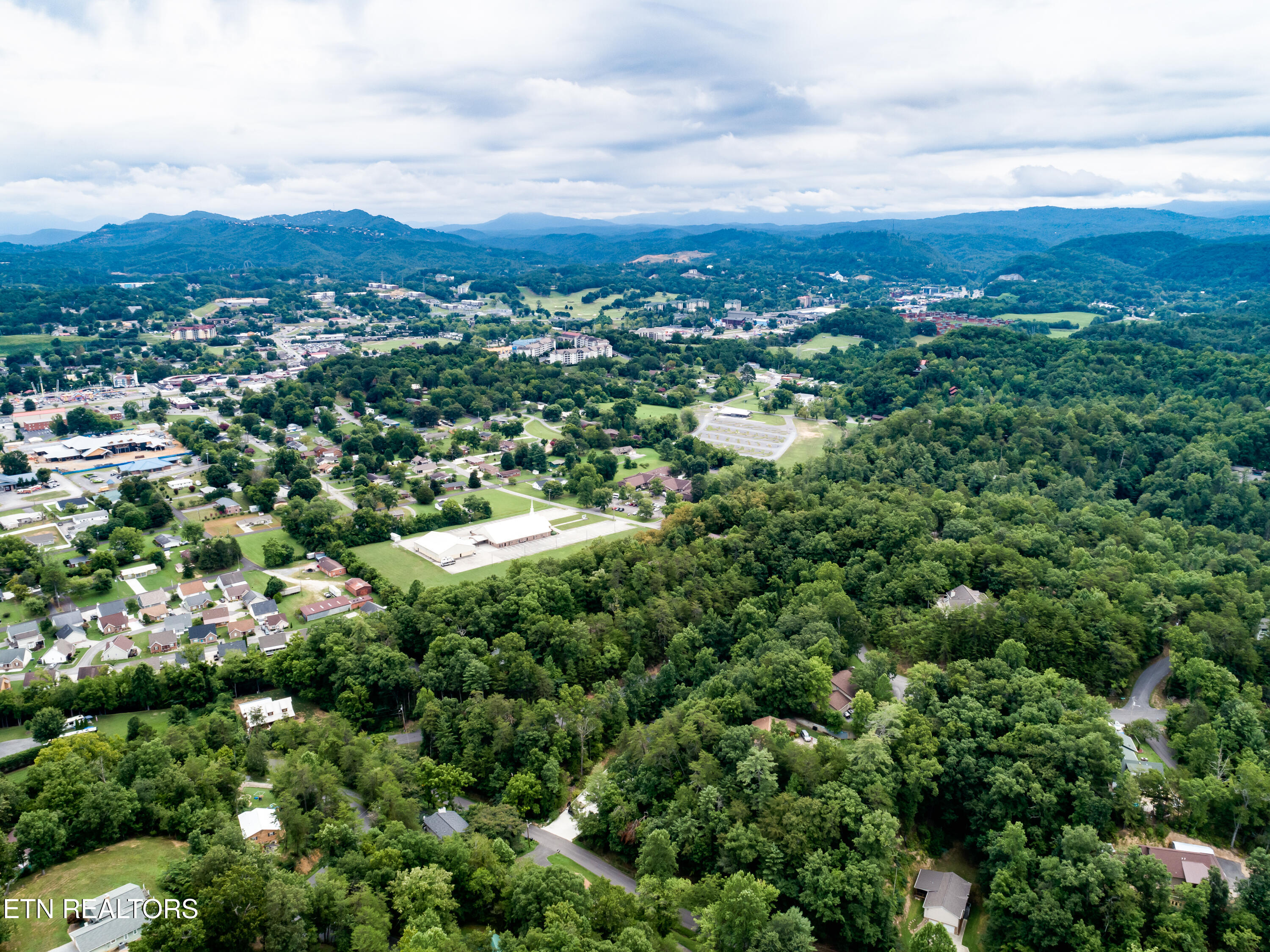 502 Chickasaw Gap Way