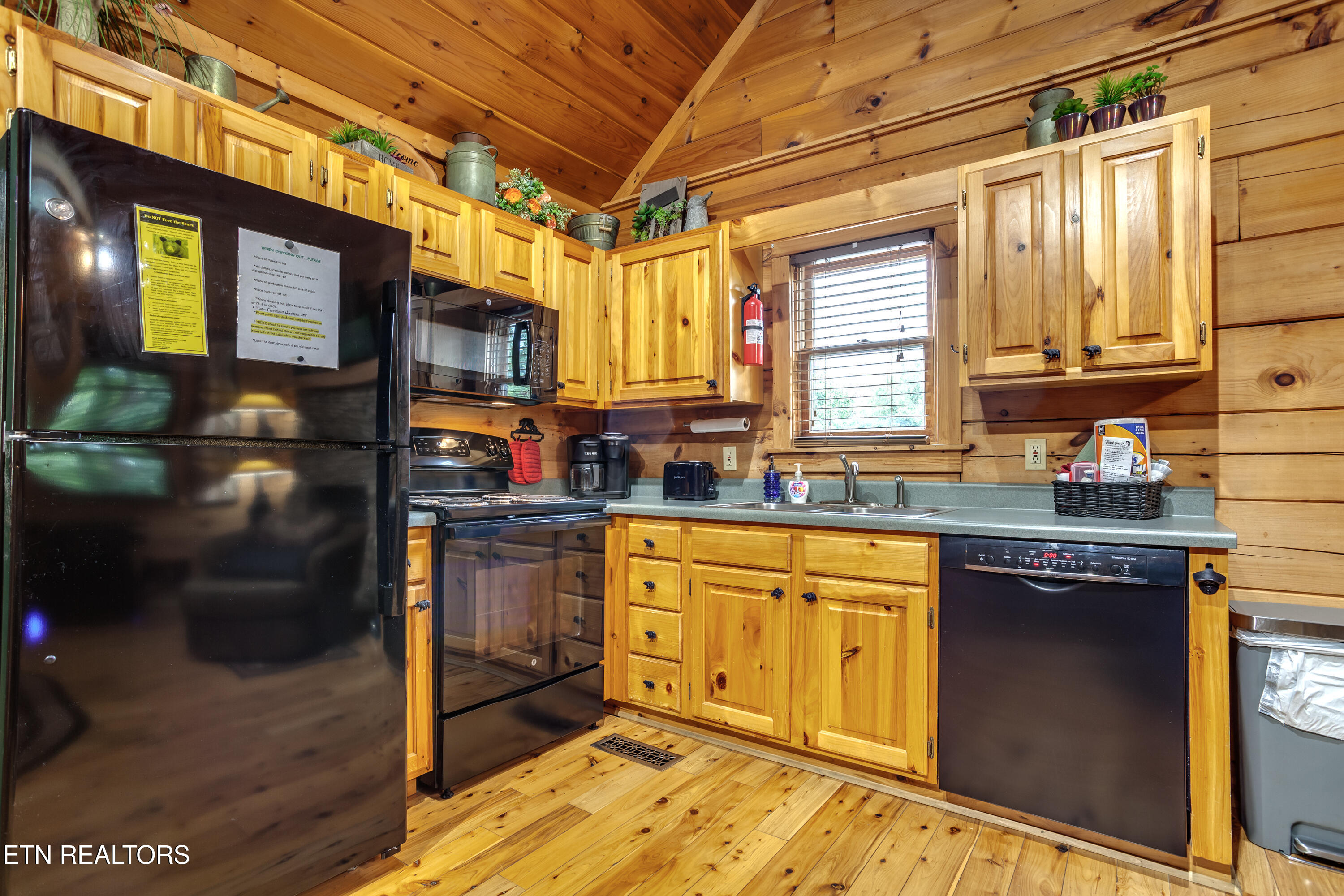 502 Chickasaw Gap Way