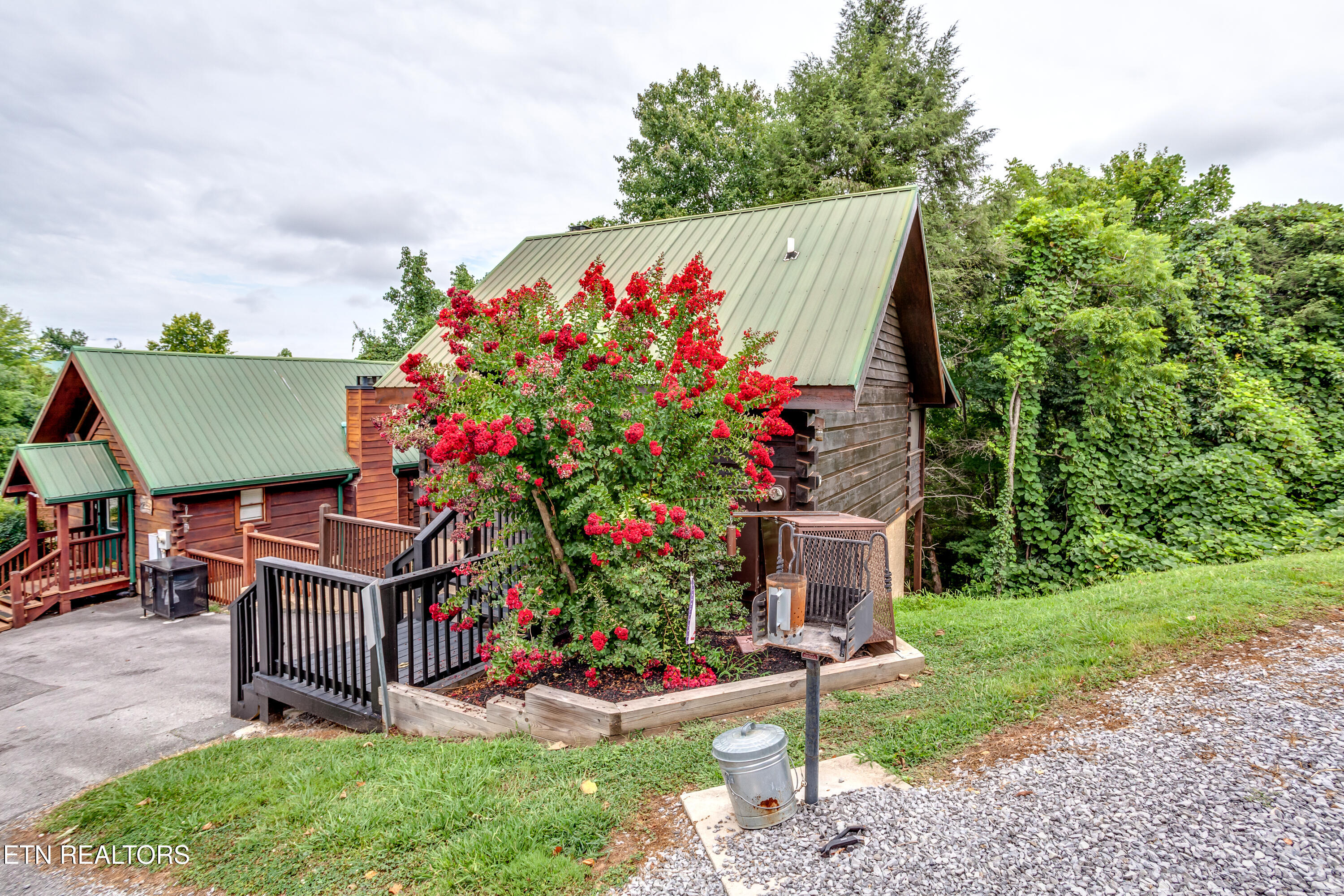502 Chickasaw Gap Way