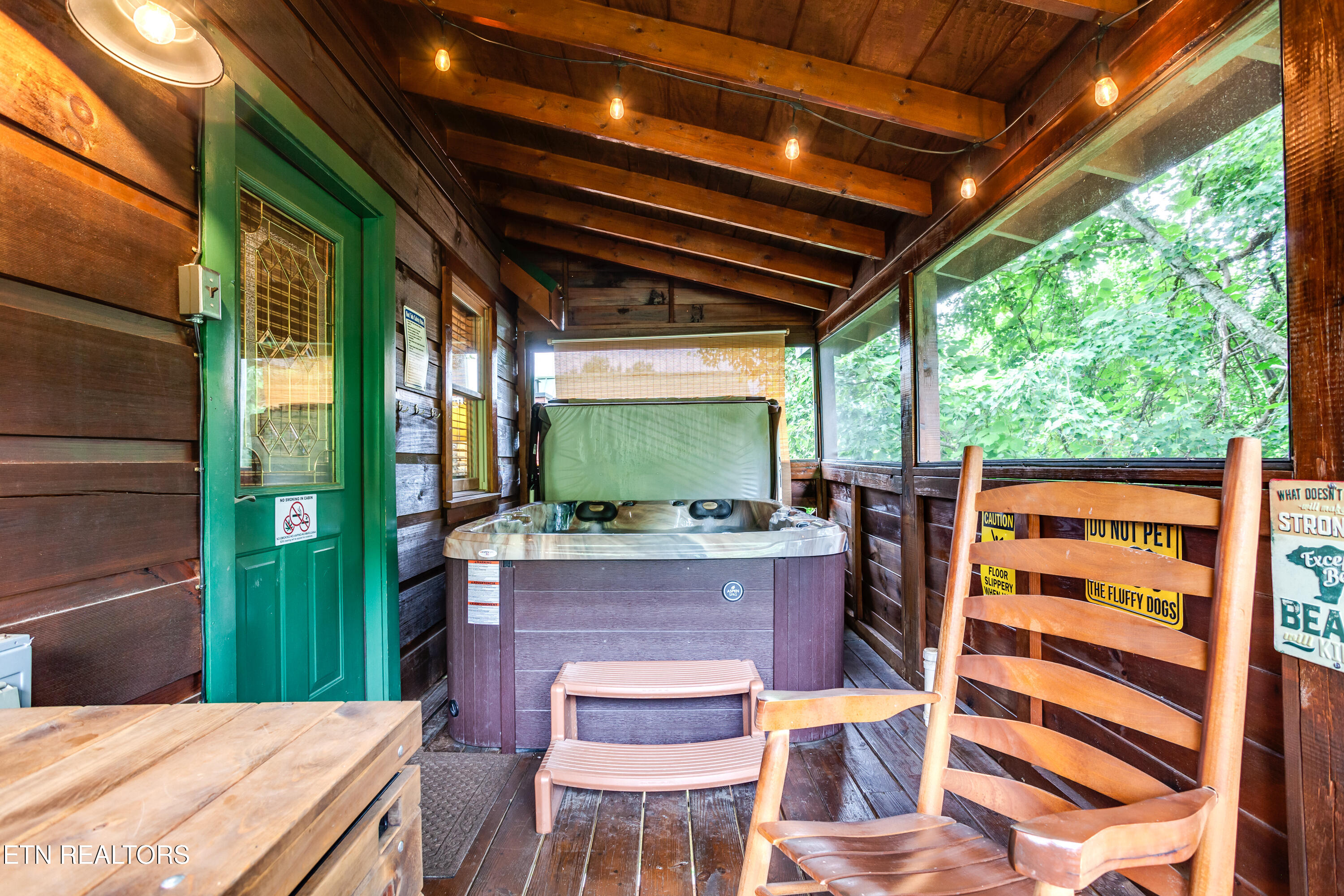 502 Chickasaw Gap Way