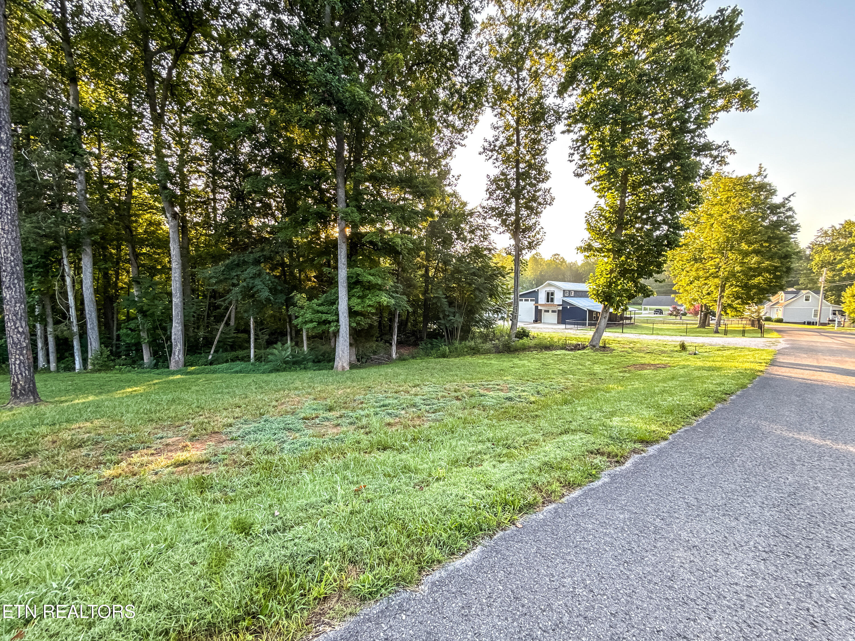 Helms Ferry Rd