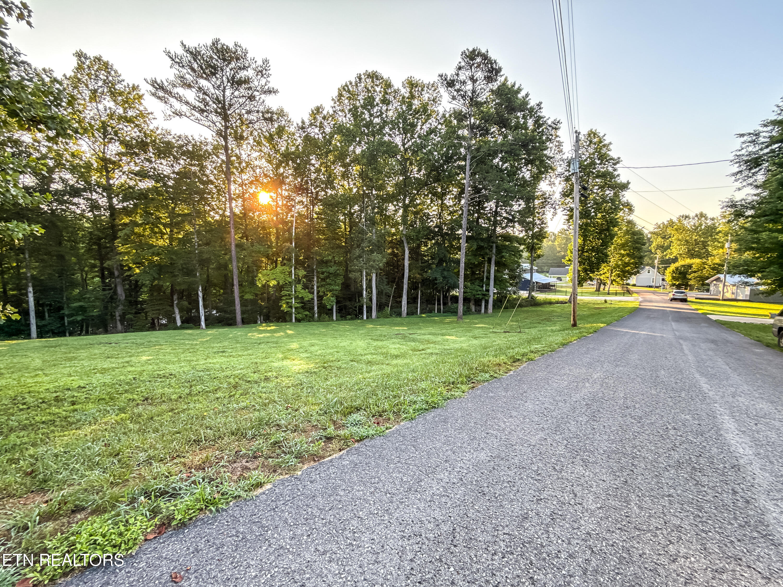 Helms Ferry Rd