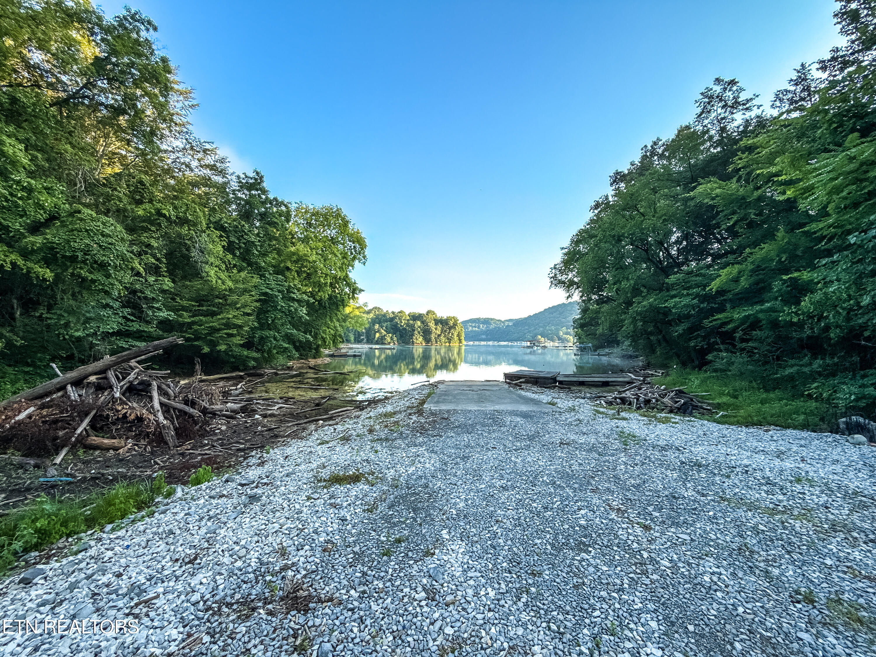 Helms Ferry Rd