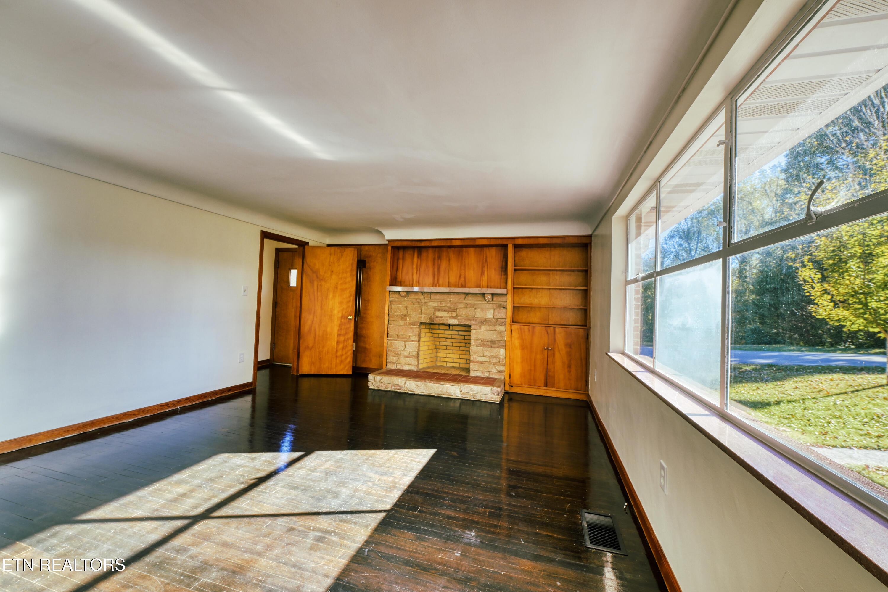 324 Mayflower Drive
