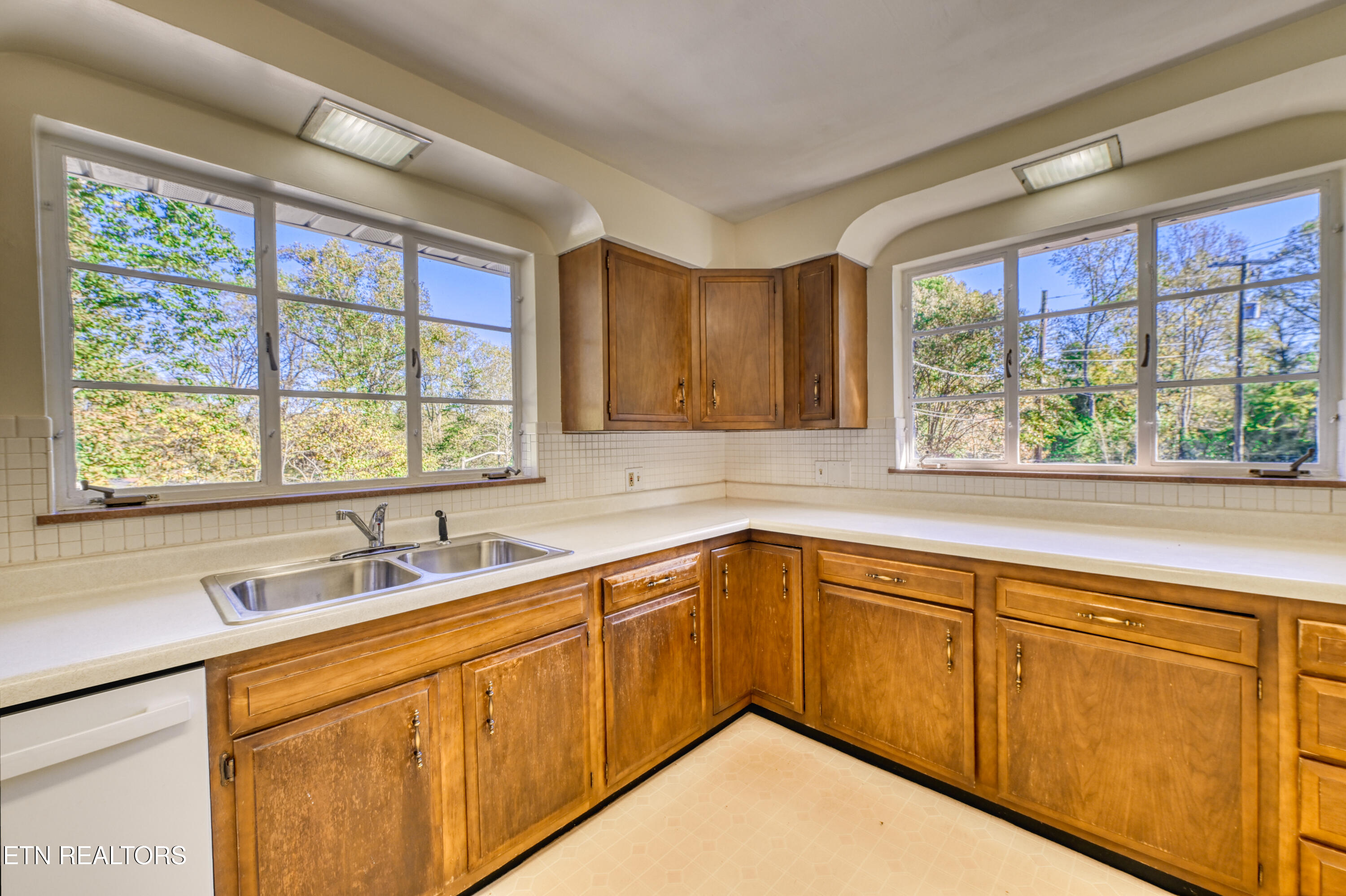 324 Mayflower Drive