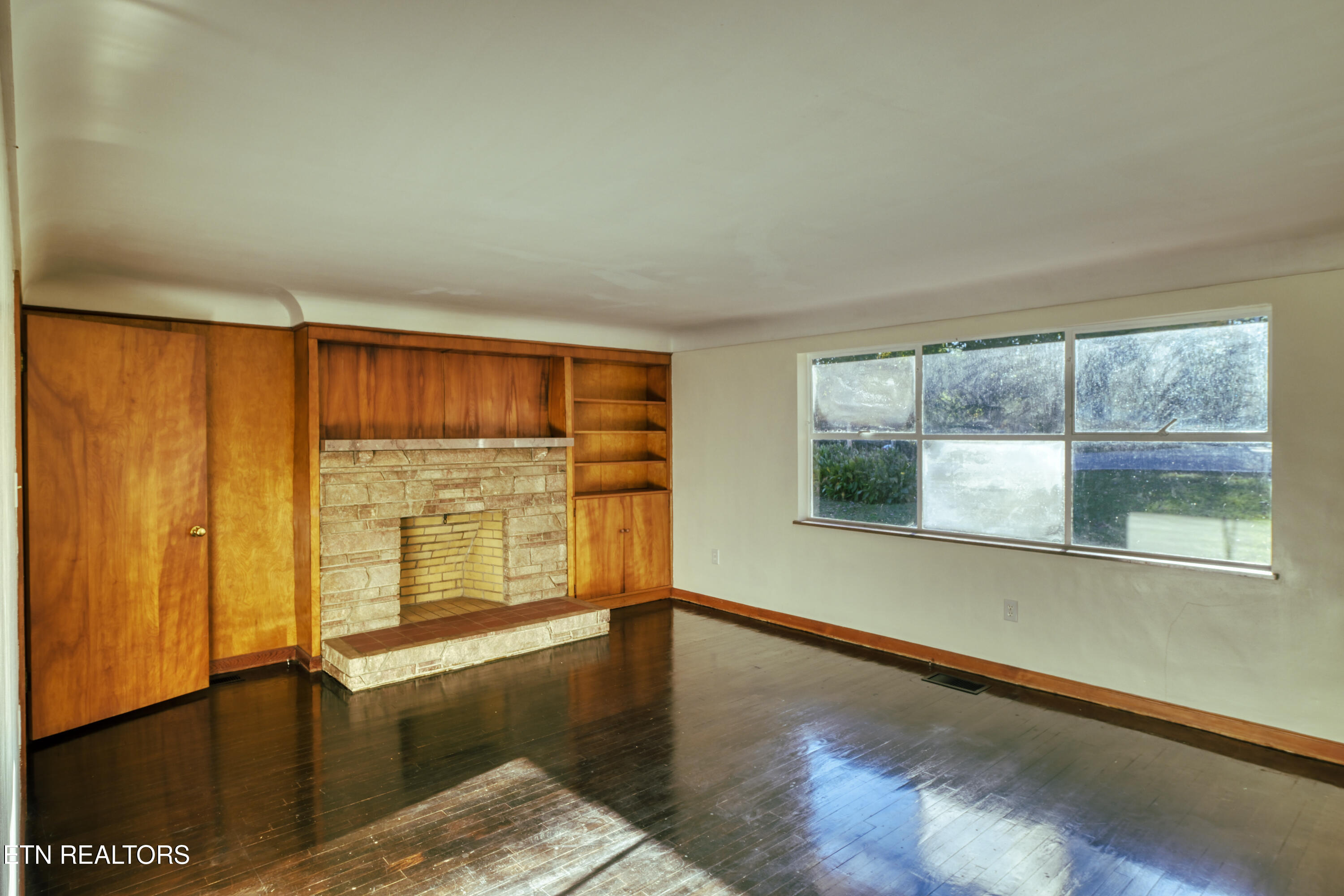 324 Mayflower Drive