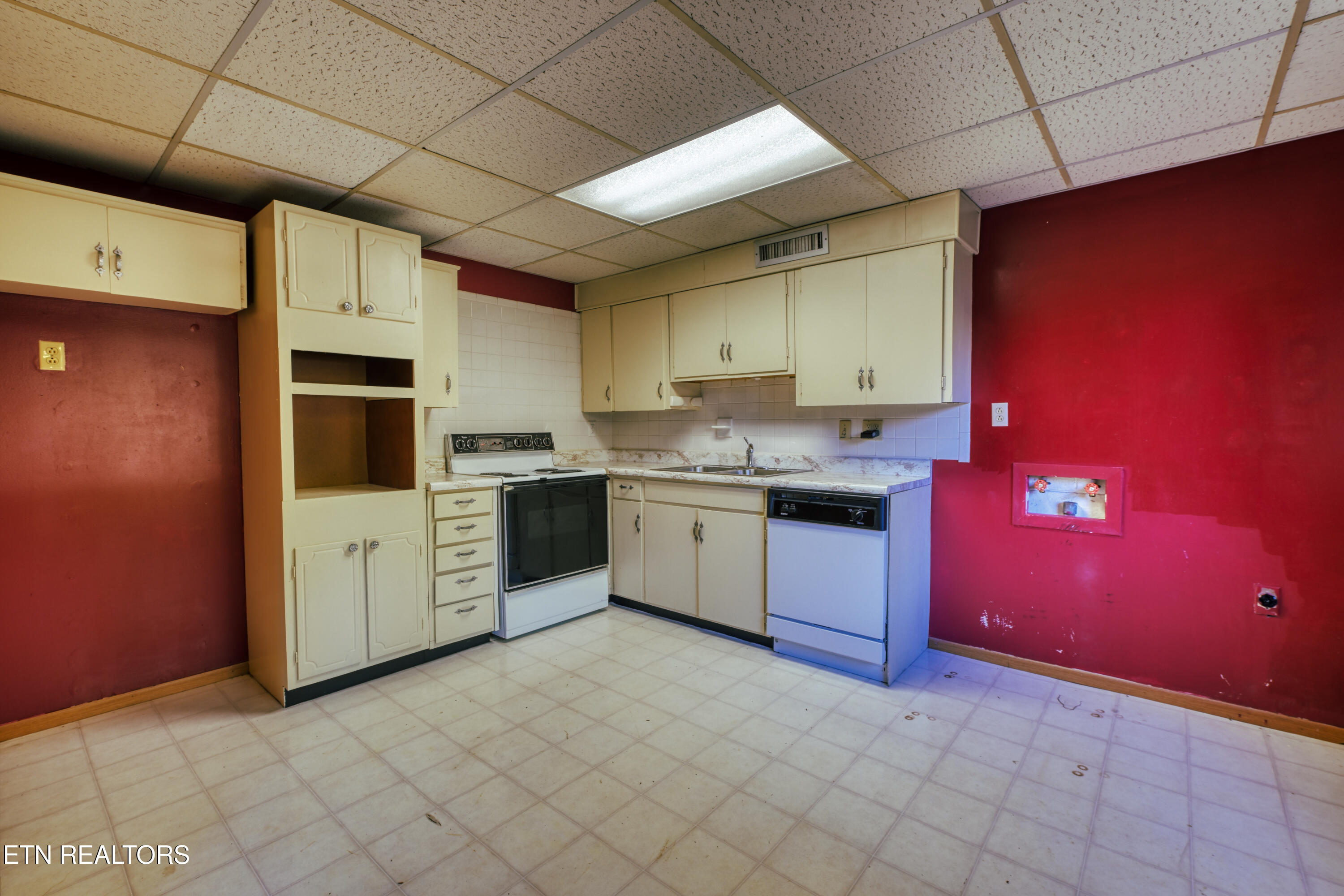324 Mayflower Drive