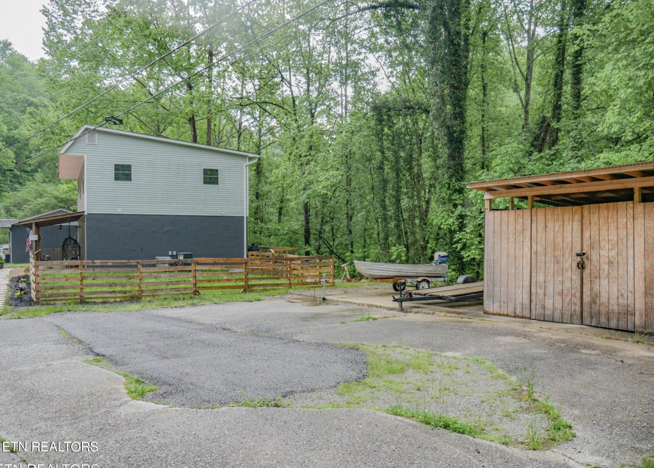 643 Airport Rd