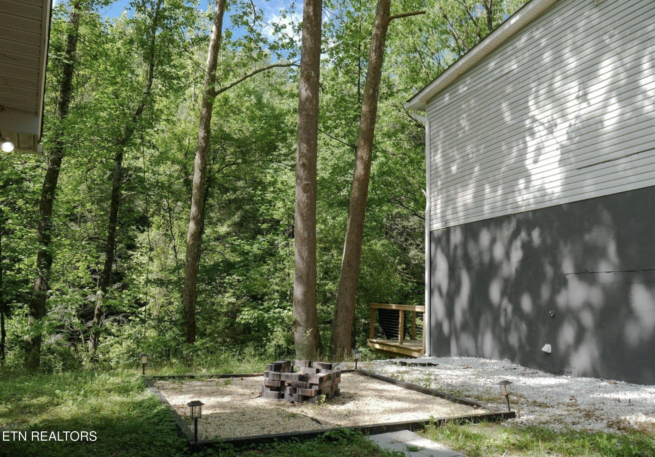 643 Airport Rd