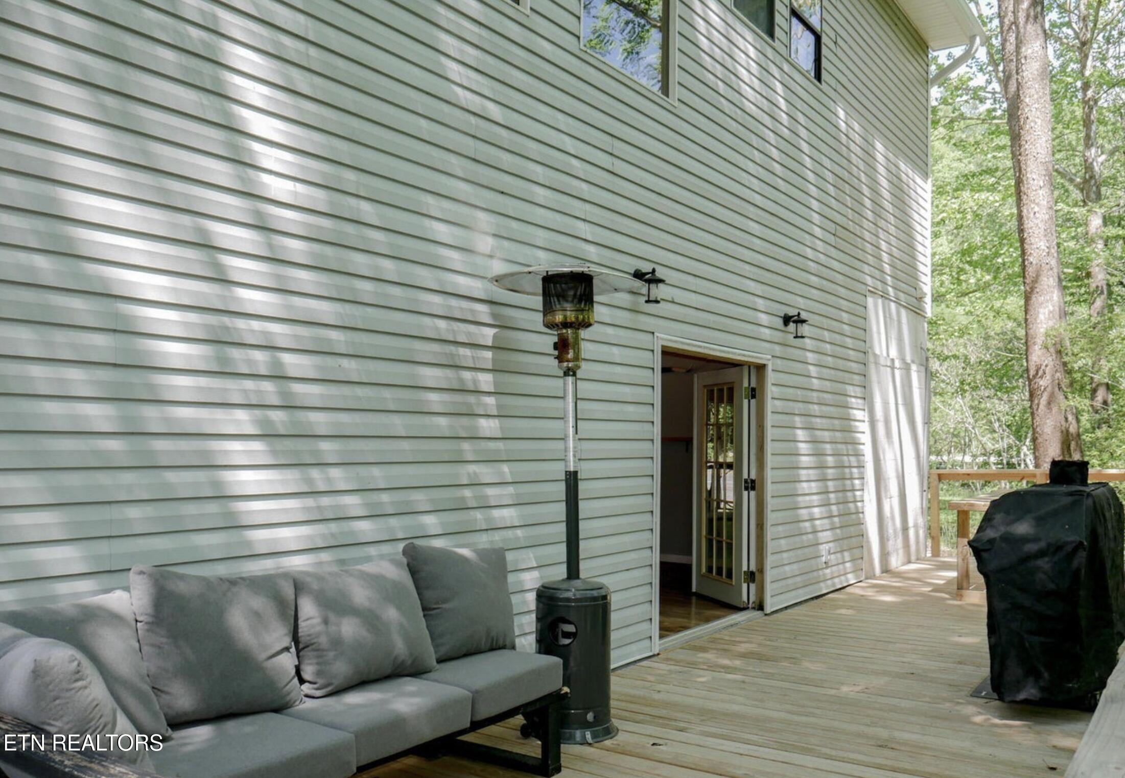 643 Airport Rd