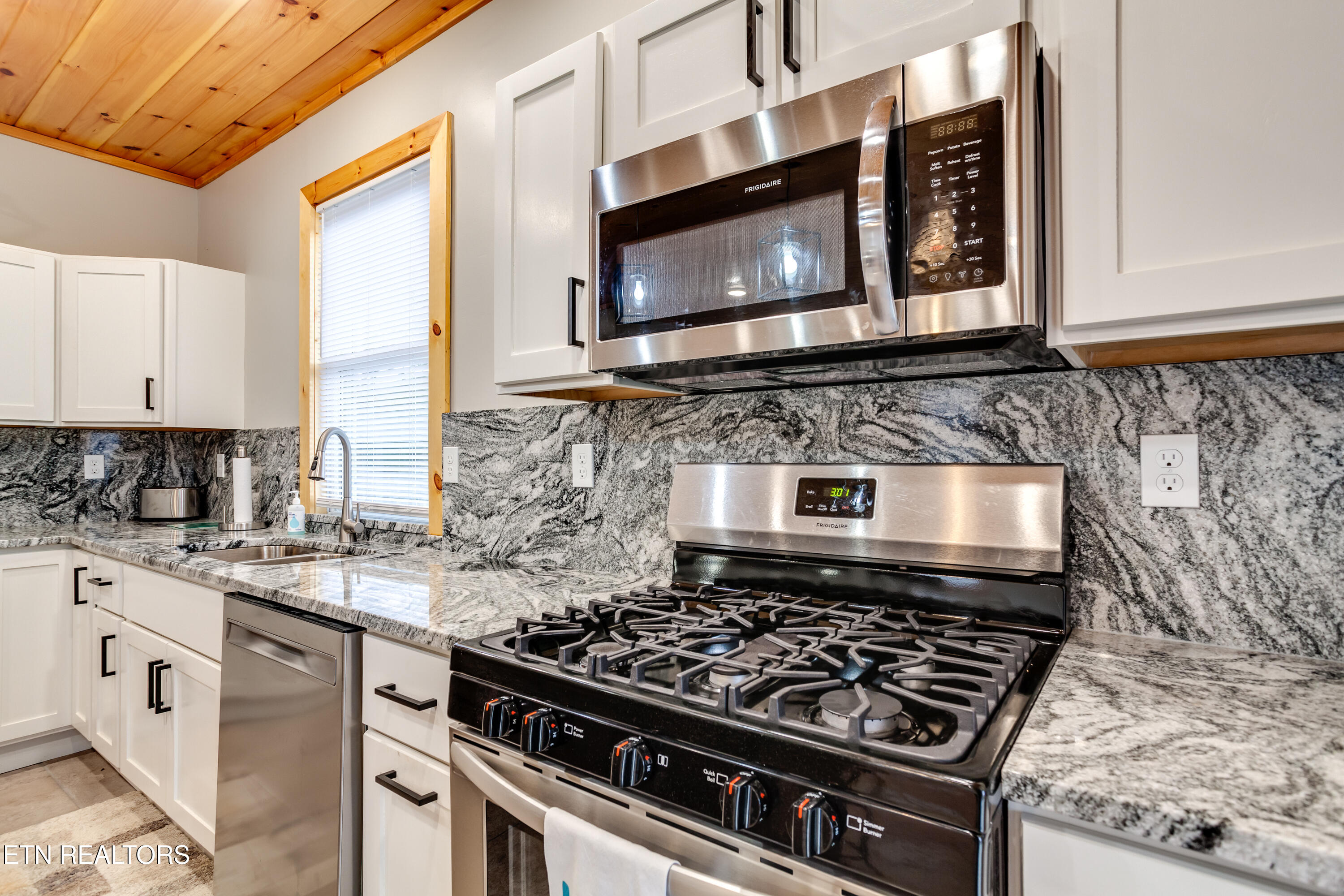 157 Helms Ferry Rd