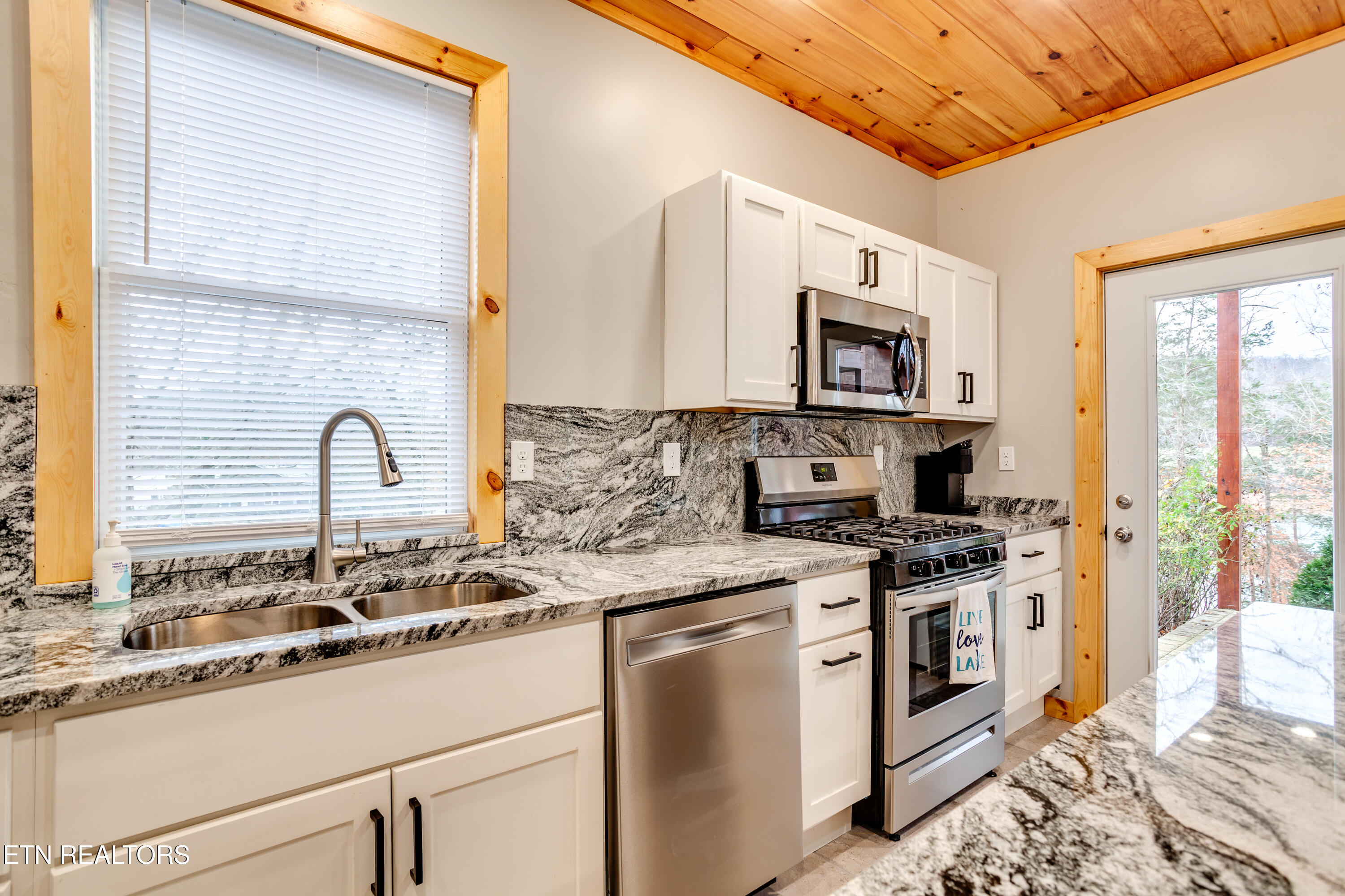 157 Helms Ferry Rd