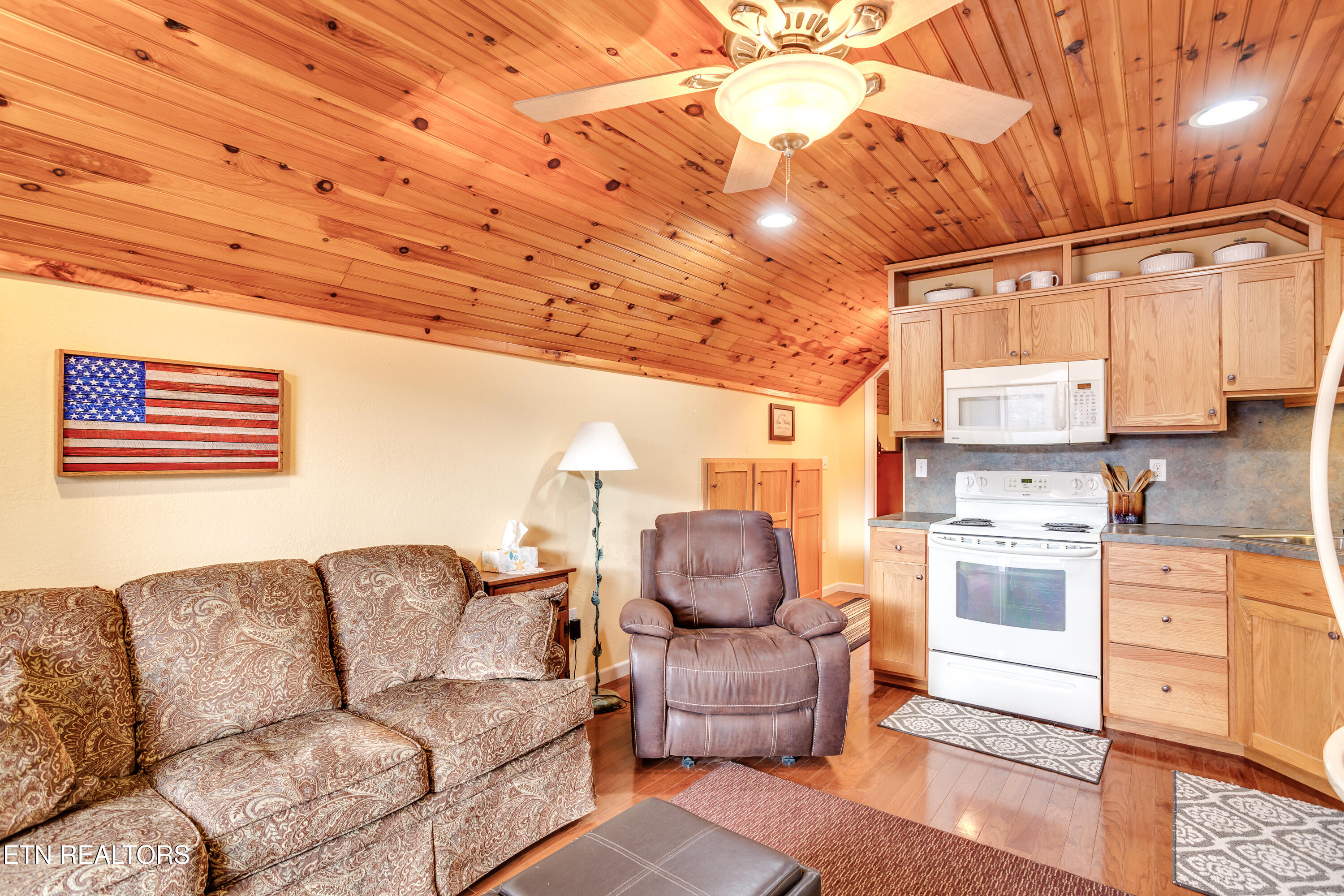 157 Helms Ferry Rd