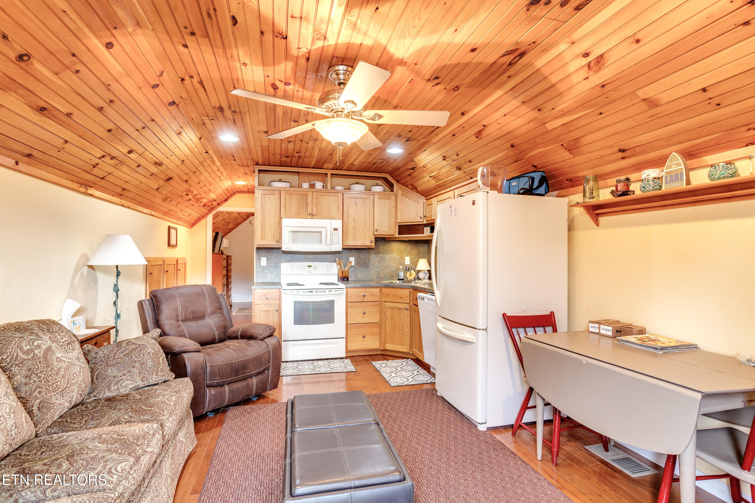 157 Helms Ferry Rd