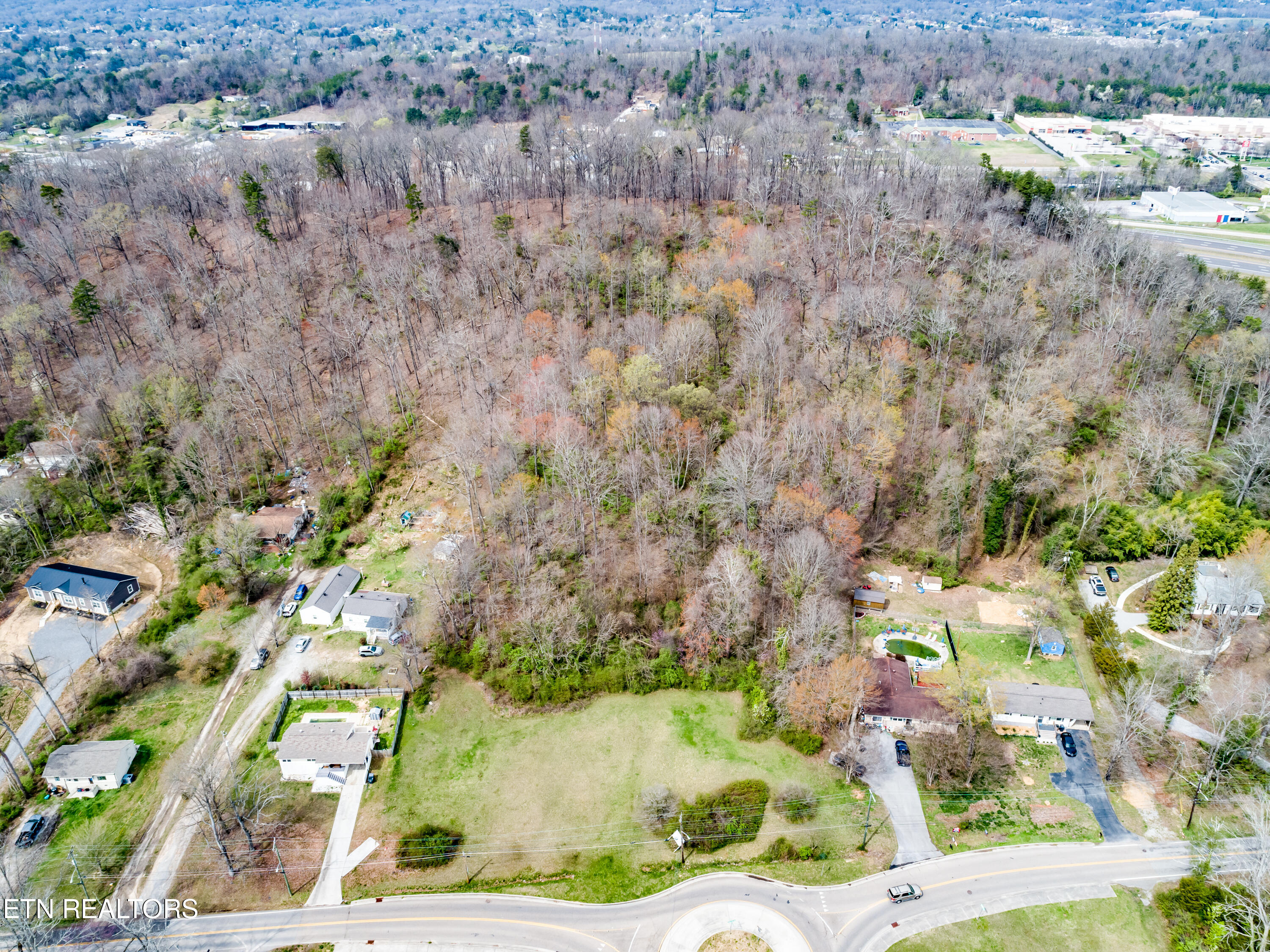 4335 NE Valley View Drive