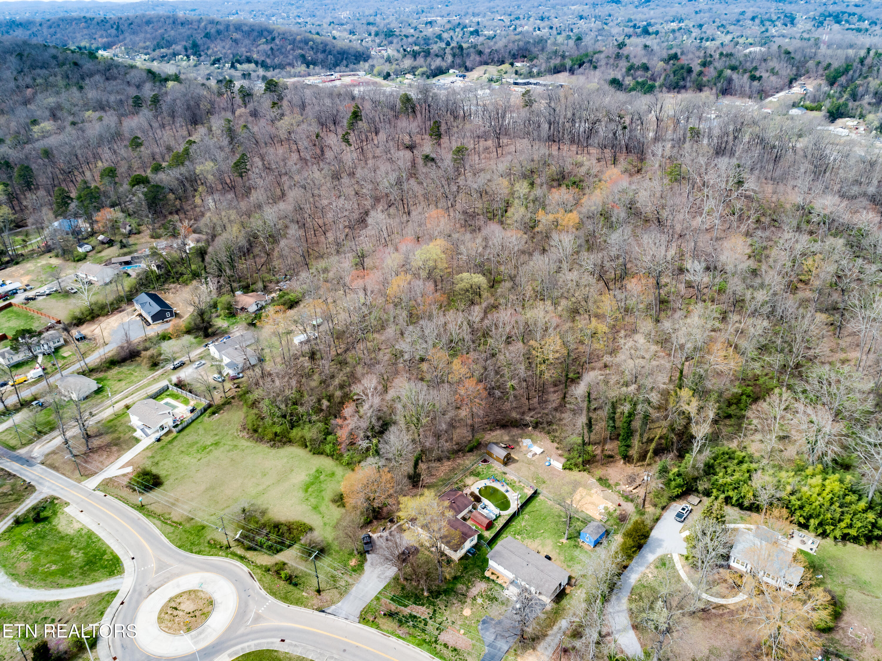 4335 NE Valley View Drive