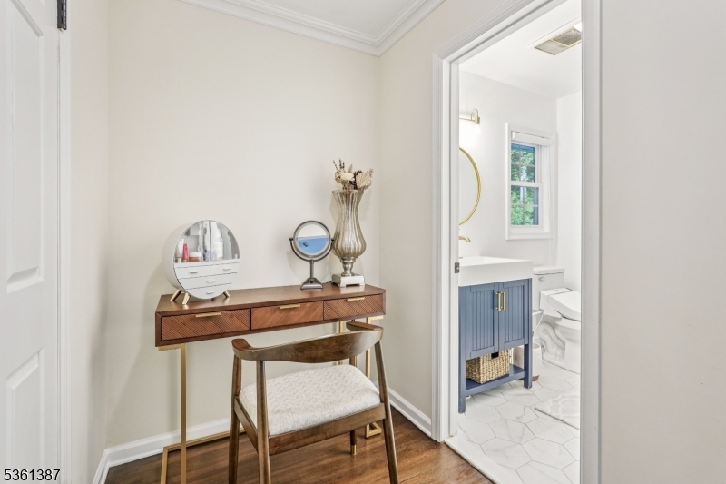 4 Shelter Cove Rd