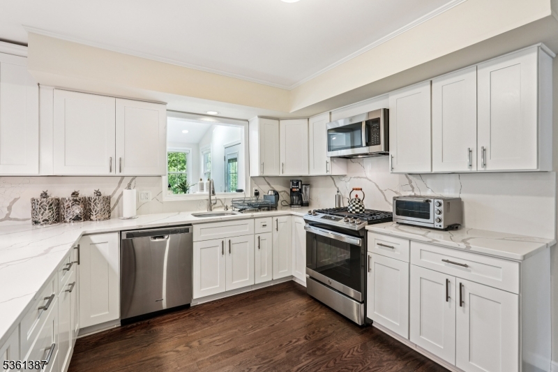 4 Shelter Cove Rd