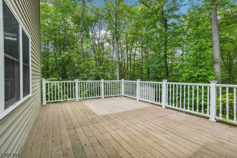 4 Shelter Cove Rd