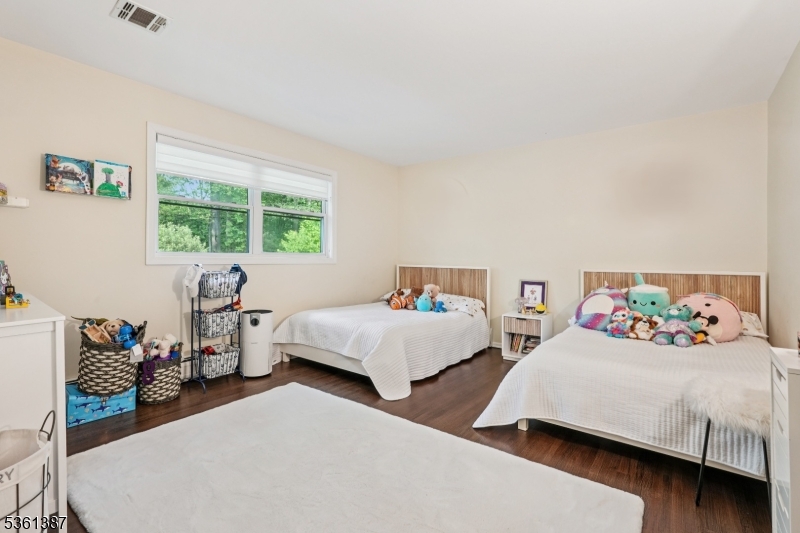 4 Shelter Cove Rd